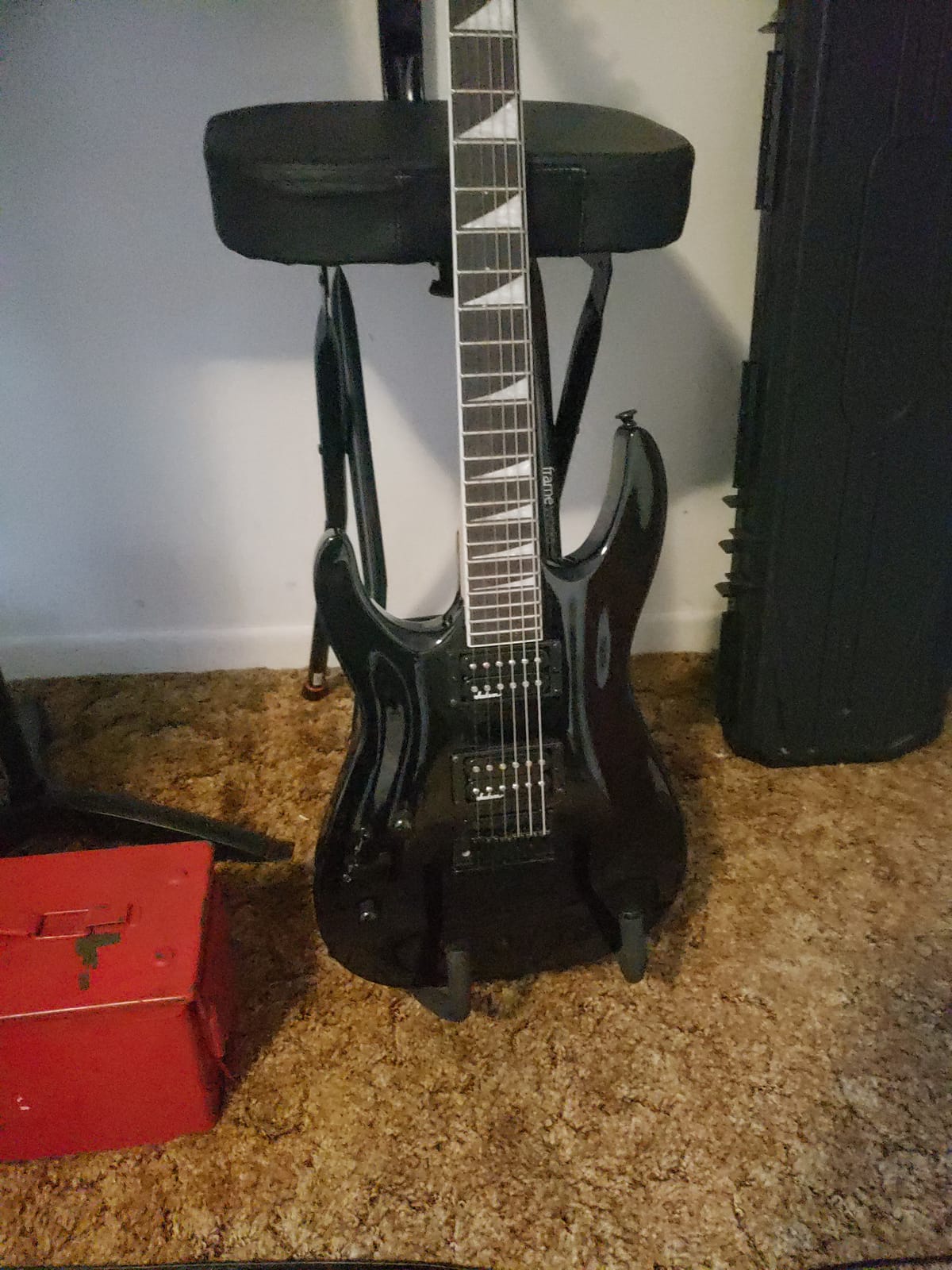 Jackson JS Series 6 String Dinky Arch Top JS22 DKA LH Electric Guitar | Amaranth Fingerboard and Maple Neck Gloss Black customer photo 1