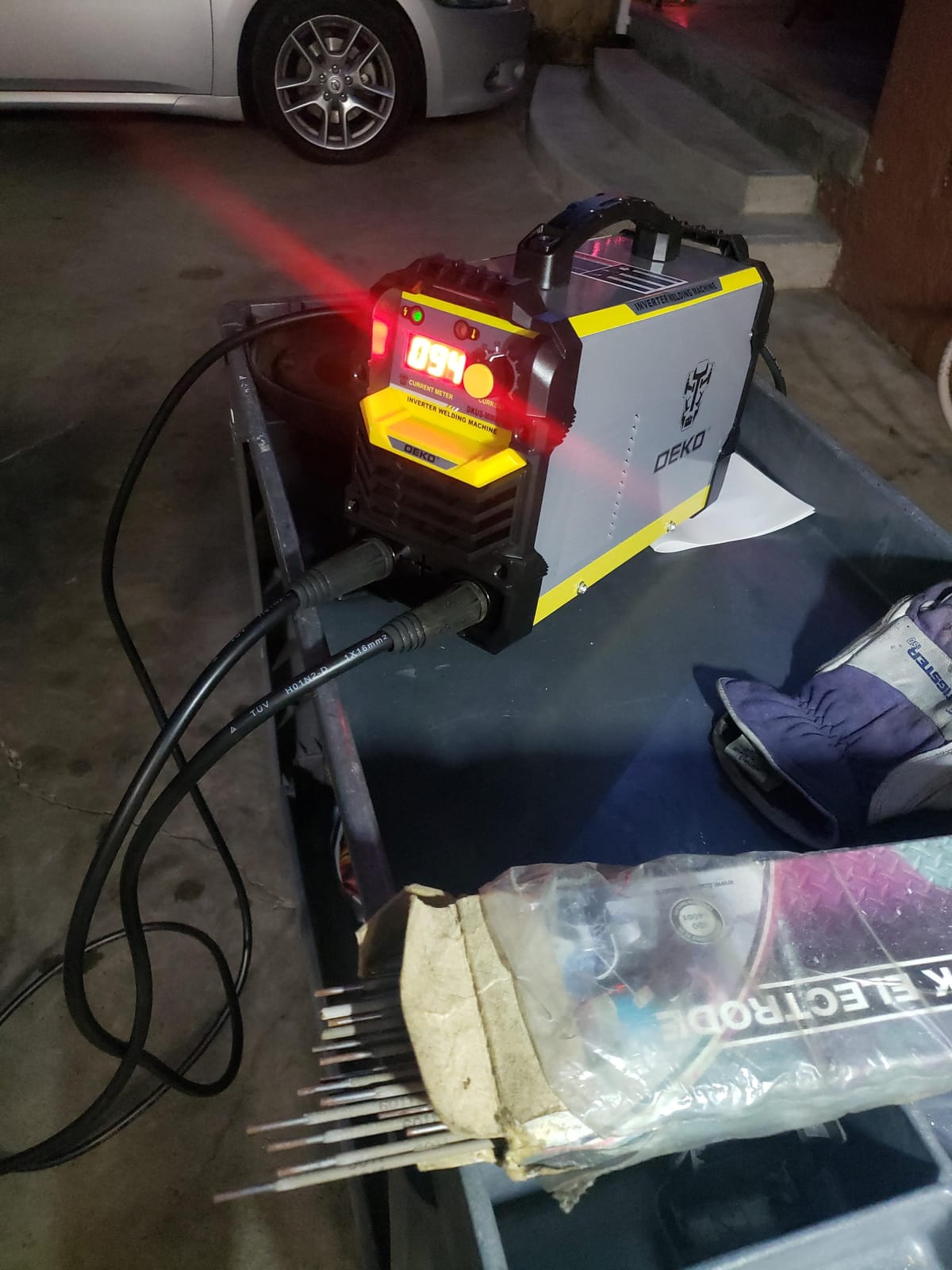 DEKOPRO 110/220V MMA Welder,160A ARC Welder Machine IGBT Digital Display LCD Hot Start Welder with Electrode Holder,Work Clamp, Input Power Adapter Cable and Brush customer photo 1
