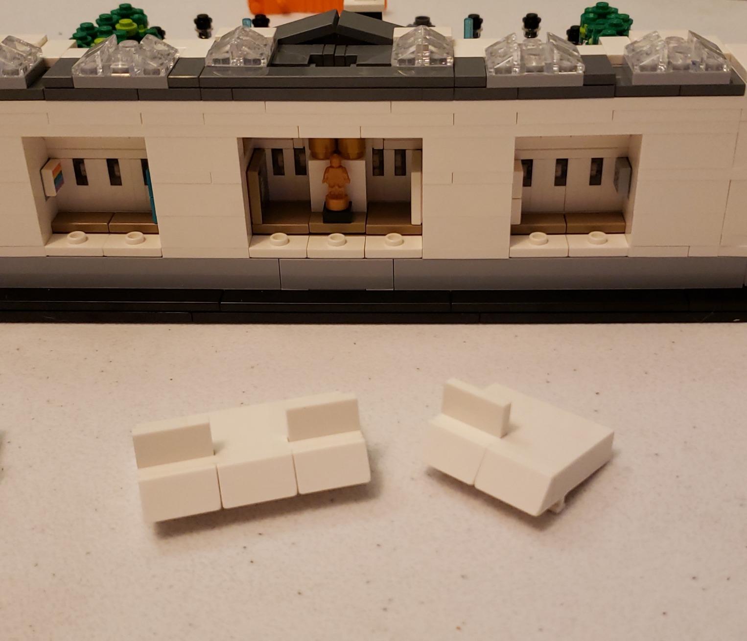 LEGO Architecture 21045 Trafalgar Square Building Kit (1197 Pieces) customer photo 2