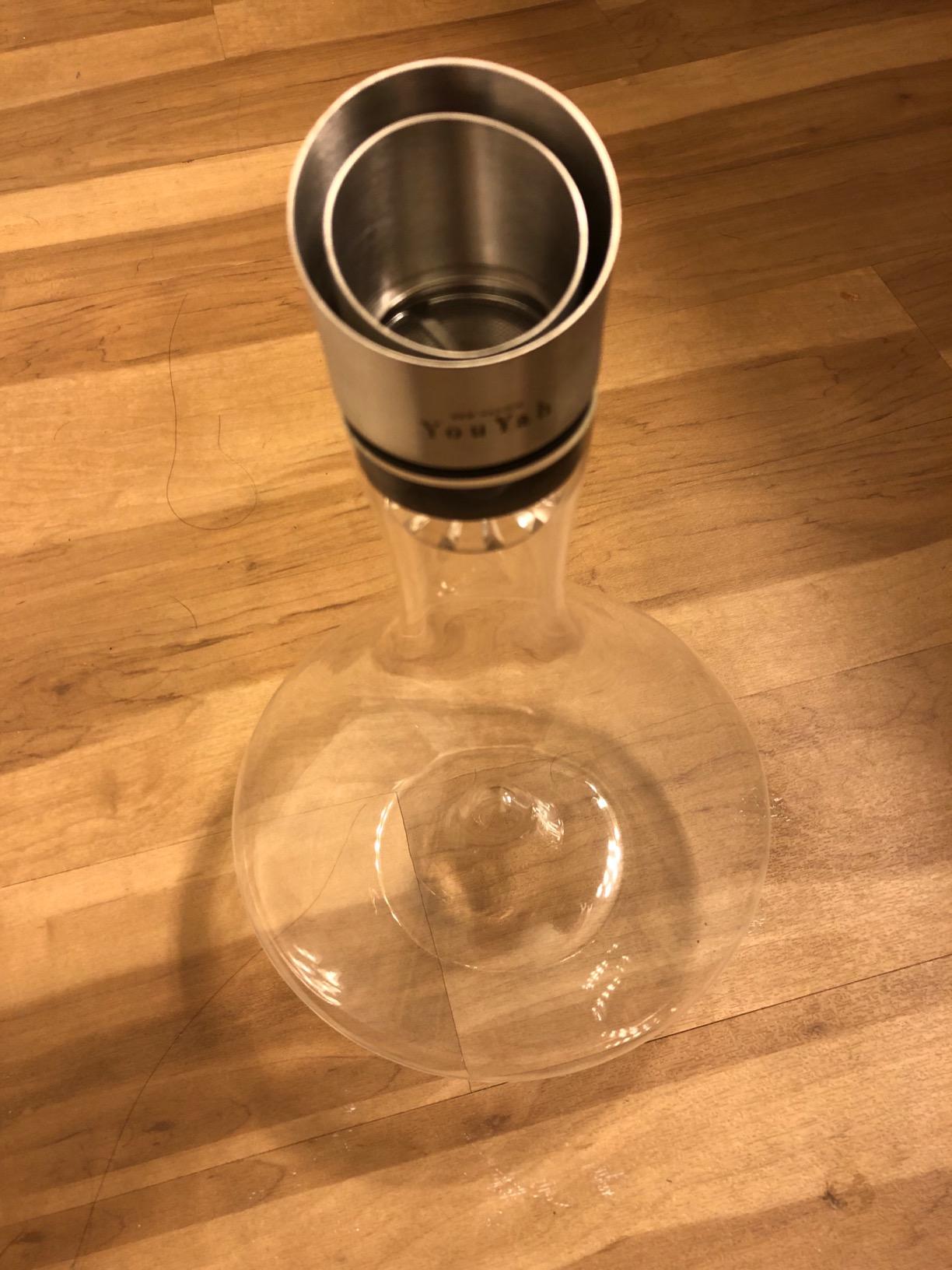 YouYah Wine Decanter Set,Red Wine Carafe with Built-in-Aerator,Wine Aerator,Wine Gifts for Christmas,Stainless Steel Pourer Lid,Filter,100% Hand Blown Lead-free Crystal Glass customer photo 1