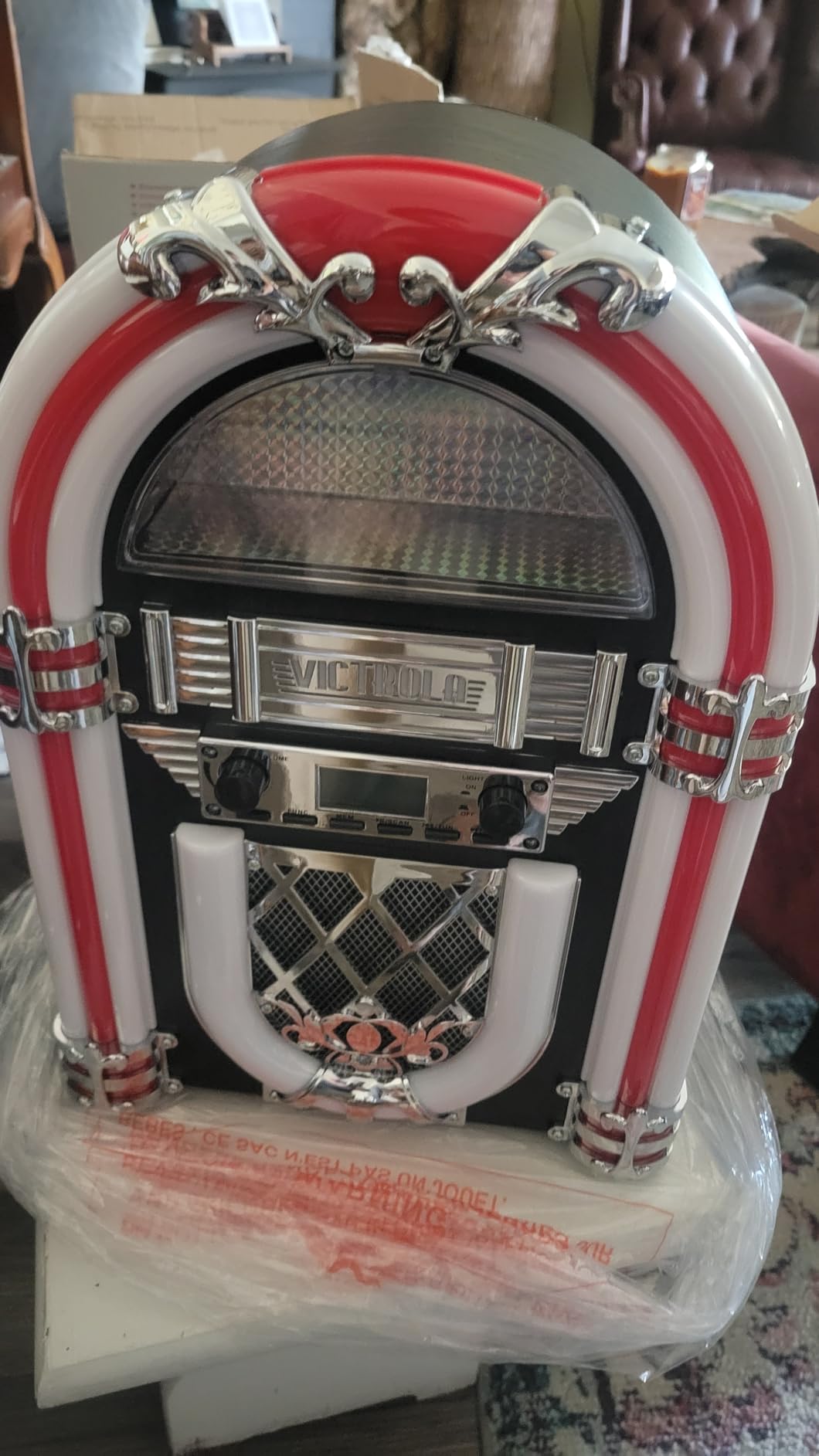 Victrola Redding - Bluetooth Jukebox Speaker with Lightshow - Silver customer photo 2