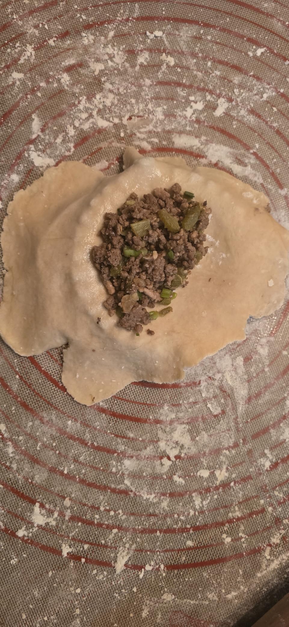 Machika Empanada Maker Press | Empanada Press With Crimped Edges | Food Safe Empanadas work as Dough Press Meat Cutter Machine Half Moon Design Dough Cutter | Set of 4 Sizes Included 3” 4” 5” 6'' I customer photo 2