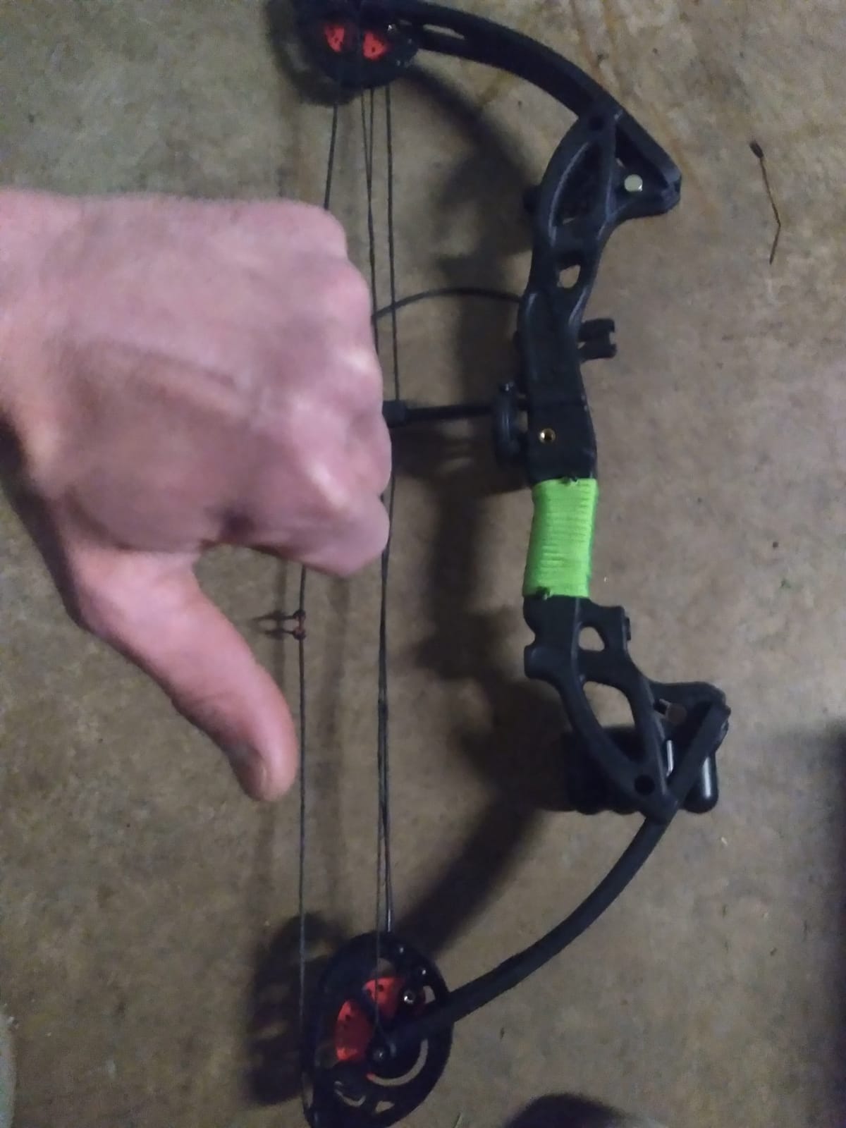 Compound Bow Archery for Youth and Beginner, Right Handed,19”-28” Draw Length,15-29 Lbs Draw Weight, 260 fps customer photo 1