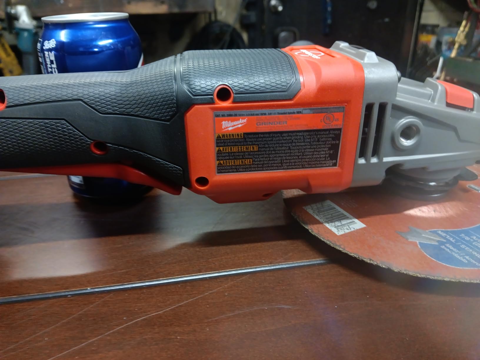 Milwaukee 2980-20 M18 FUEL 4-1/2 in. - 6 in. Braking Grinder w/No-Lock Paddle Switch (Tool Only) customer photo 2