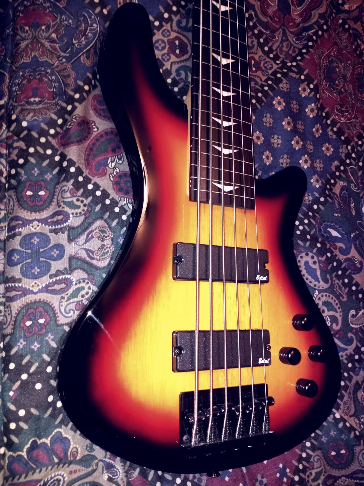 Fretless 6 String Electric Bass Bolt_On Maple Neck,Poplar Body Sunburst customer photo 2