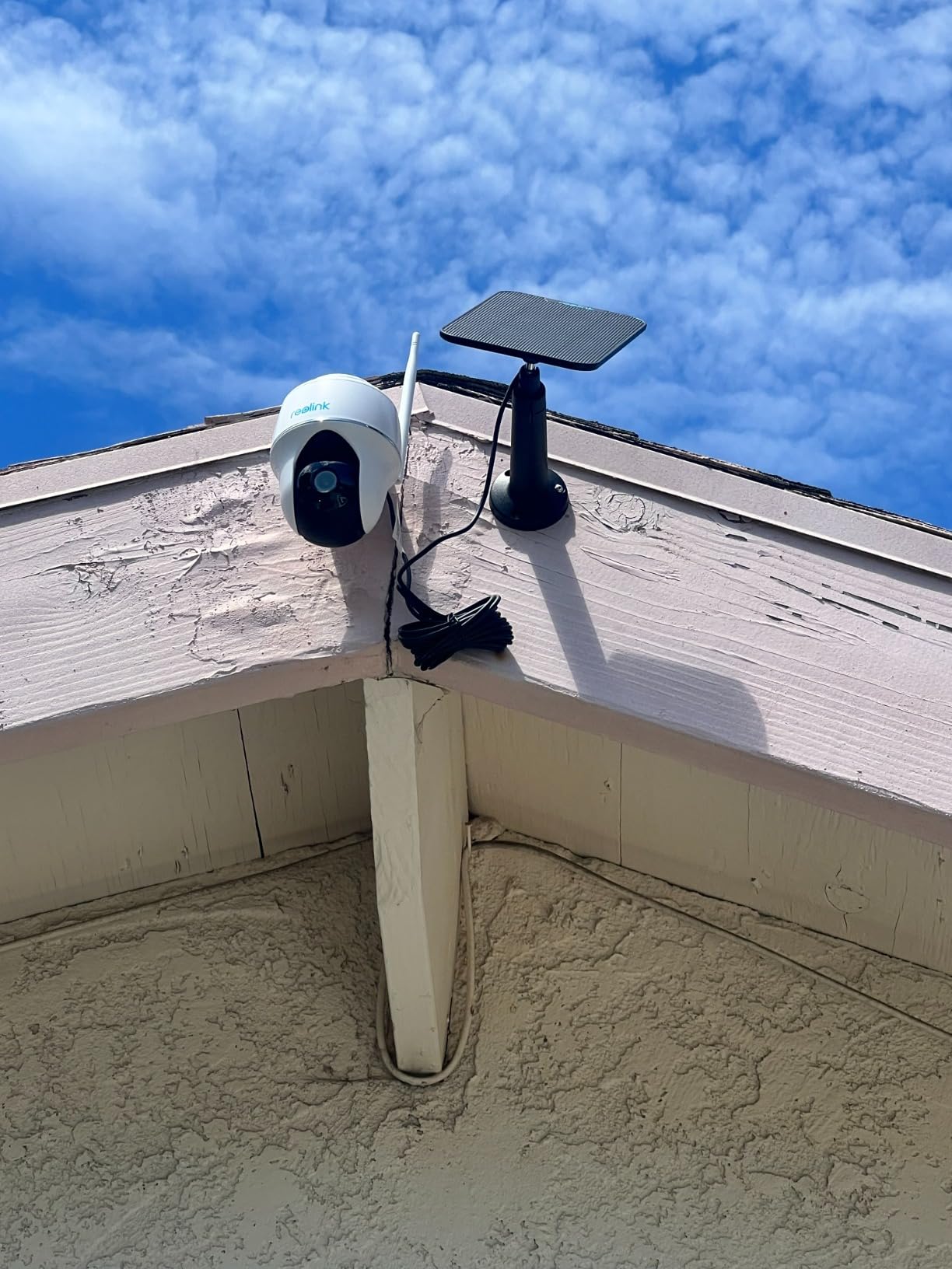 REOLINK Solar Security Cameras Wireless Outdoor 360° Coverage Argus PT customer photo 1