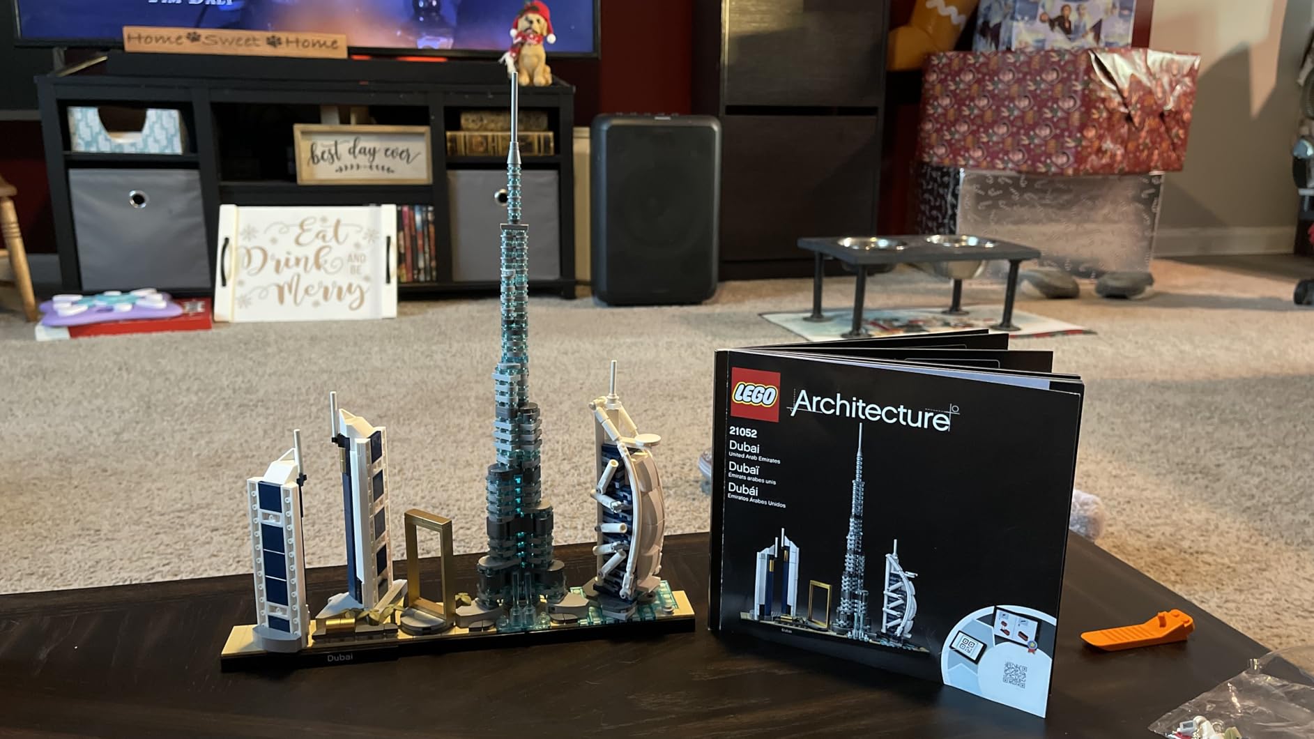 LEGO Architecture Skylines: Dubai 21052 Building Kit, Collectible Architecture Building Set for Adults (740 Pieces) customer photo 1