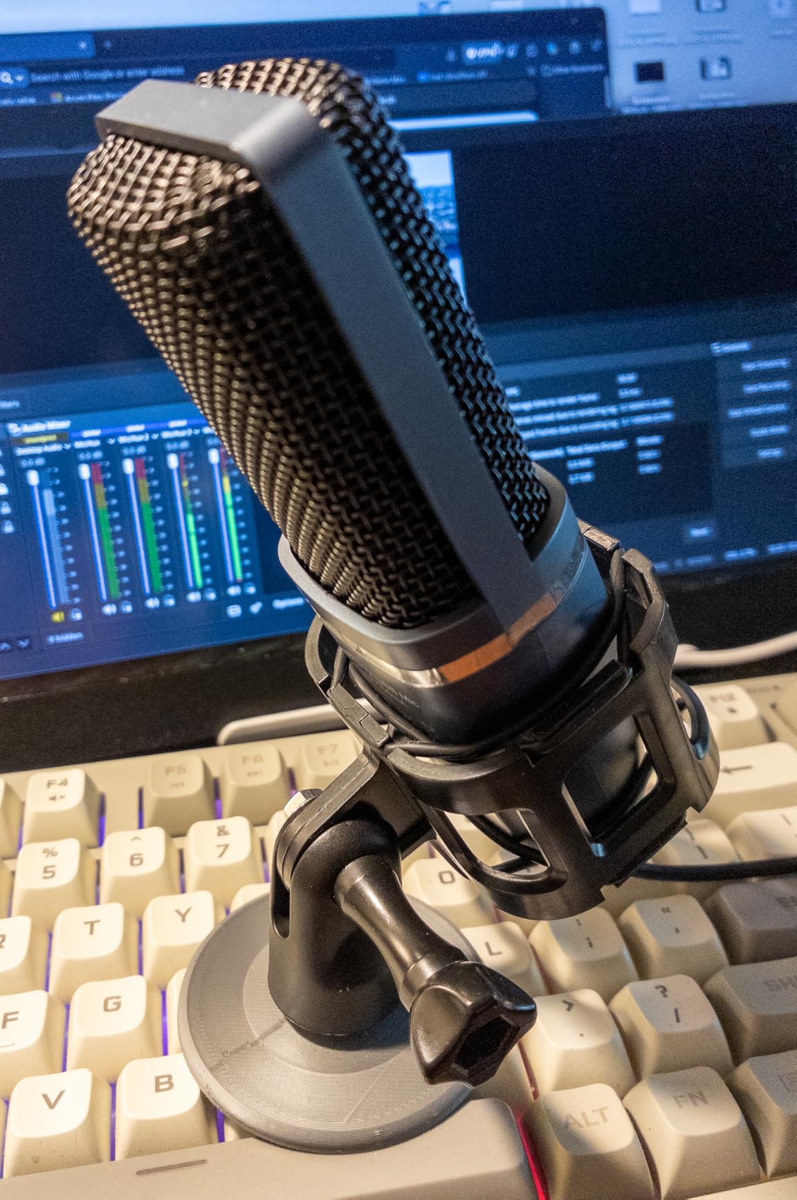 TONOR TC-777 Podcast Microphone, USB Computer Microphone, Cardioid Condenser PC Mic with Tripod Stand and Pop Filter for Podcasting, Streaming, Vocal Recording, Compatible with PC & Laptop, PS4/5 customer photo 2