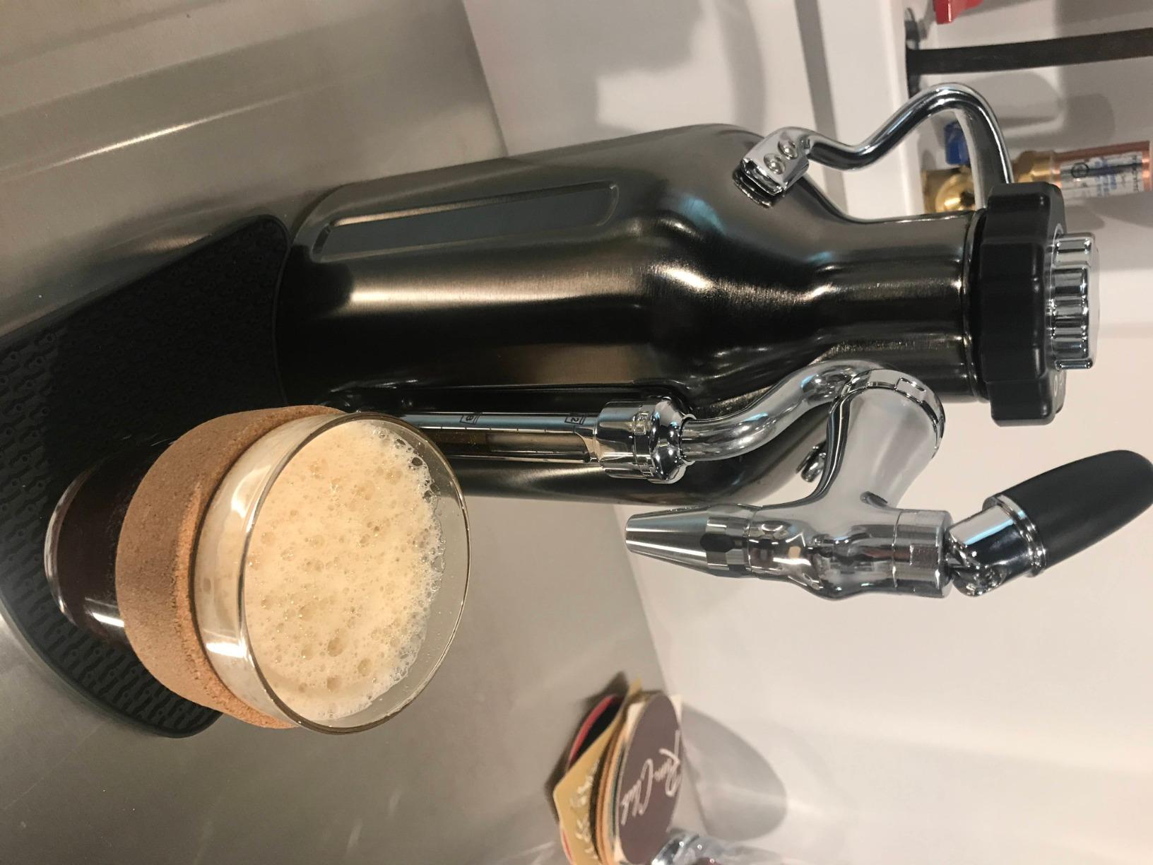 GrowlerWerks uKeg Nitro Cold Brew Coffee Maker, 50 oz, Black Chrome customer photo 2