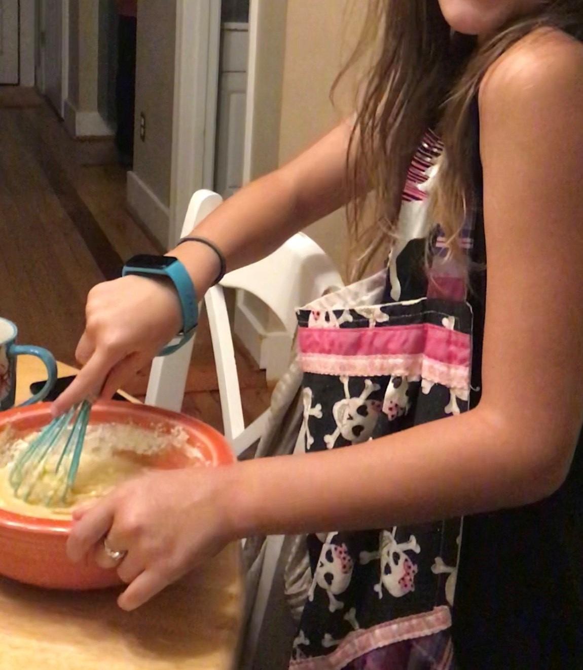 Tovla Jr. Kids Real Cooking and Baking Set | Ultimate Gift Kit | Ages 6-12 customer photo 1