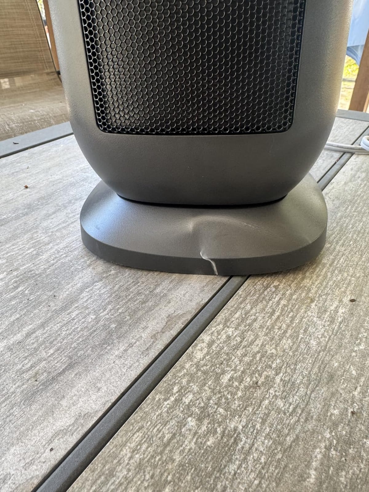 PELONIS 23” Oscillating Ceramic Tower Space Heater with Remote & Thermostat, Electric Energy Efficient Floor Heater for Indoor Use Large Room Safe with Timer, ECO Mode, 1500W, White customer photo 1