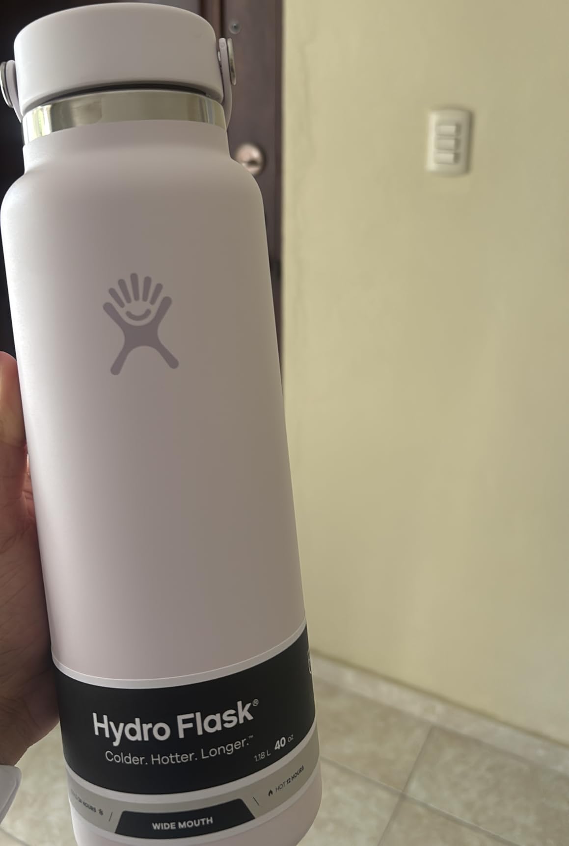 Hydro Flask Water Bottle - Insulated Stainless Steel - Wide Mouth Flex Lid, Non Spill, Leakproof and Refillable in 32 Oz Black customer photo 2