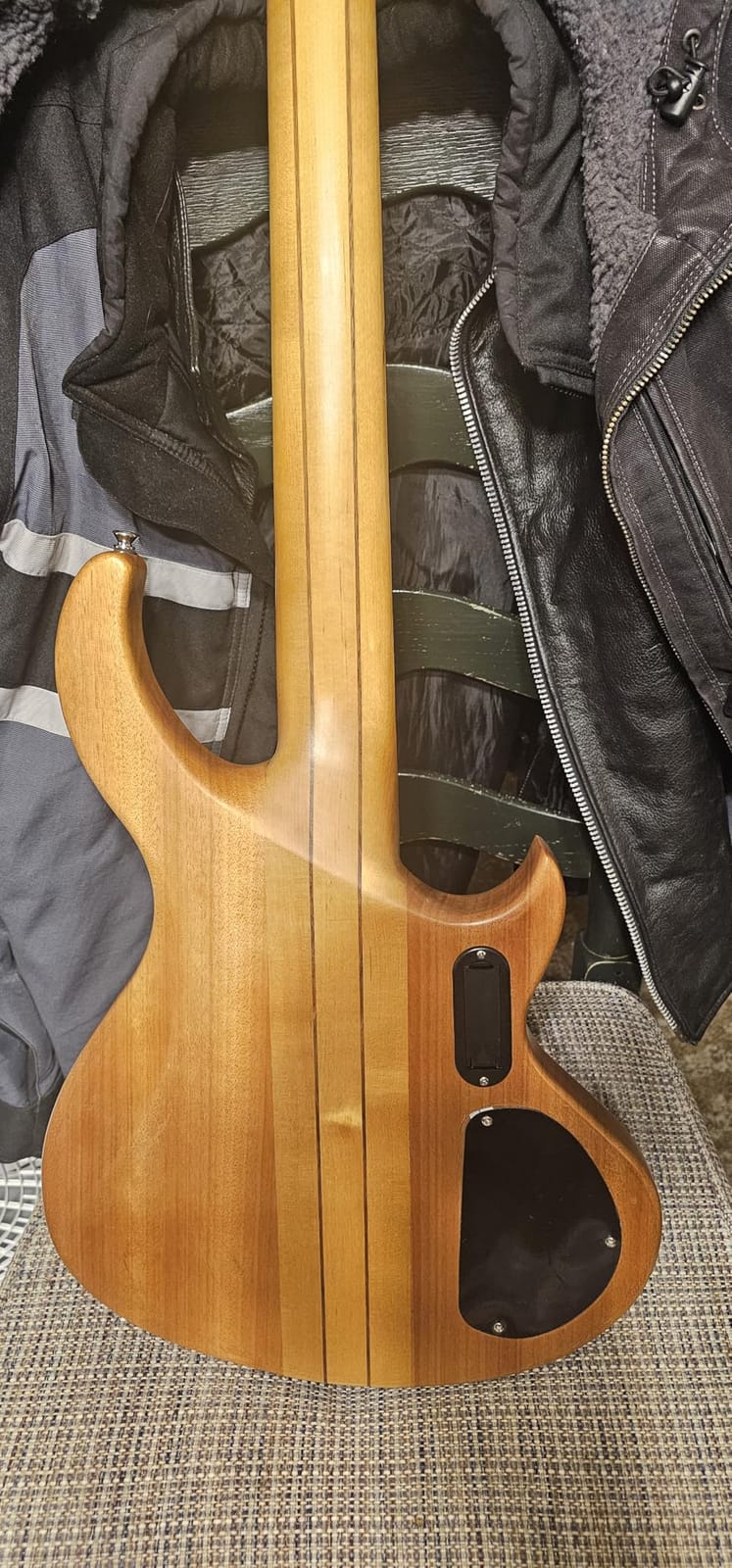 Left-handed 5 String Electric Bass Guitar Millettia Laurentii+Okoume body maple customer photo 2