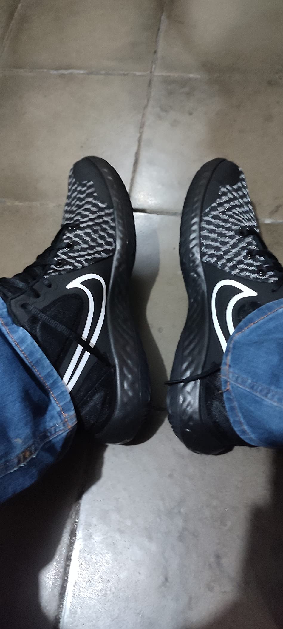 Nike Mens Kd Trey 5 ViiiBasketball Shoes customer photo 1