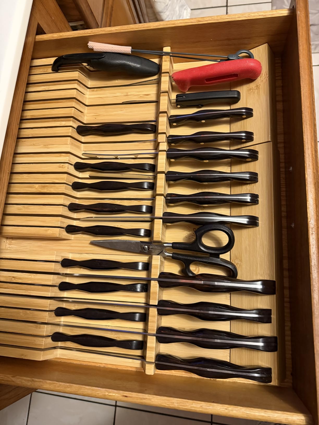 Utoplike In-drawer Knife Block Bamboo Kitchen Knives Drawer Organizer Large | Holder Storage for Steak, Paring, Bread Knives, Holds Up to 16 Knife & 1 Sharpening Steel (Knives & Sharpening Not Included) customer photo 1