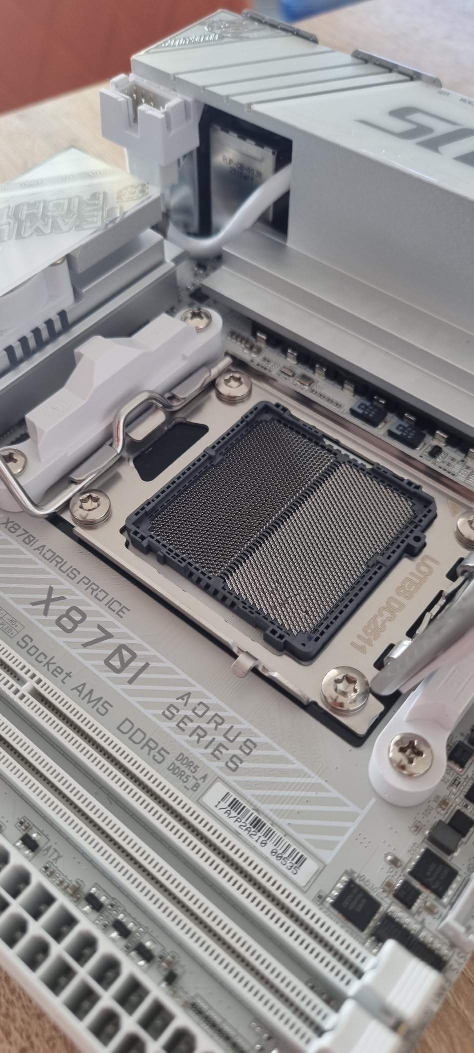 GIGABYTE X870I AORUS PRO ICE AMD AM5 LGA 1718 Motherboard, Mini-ITX, DDR5, 2X M.2, PCIe 5.0, USB-C, WIFI7, 2.5GbE LAN, EZ-Latch, 5-Year Warranty customer photo 2