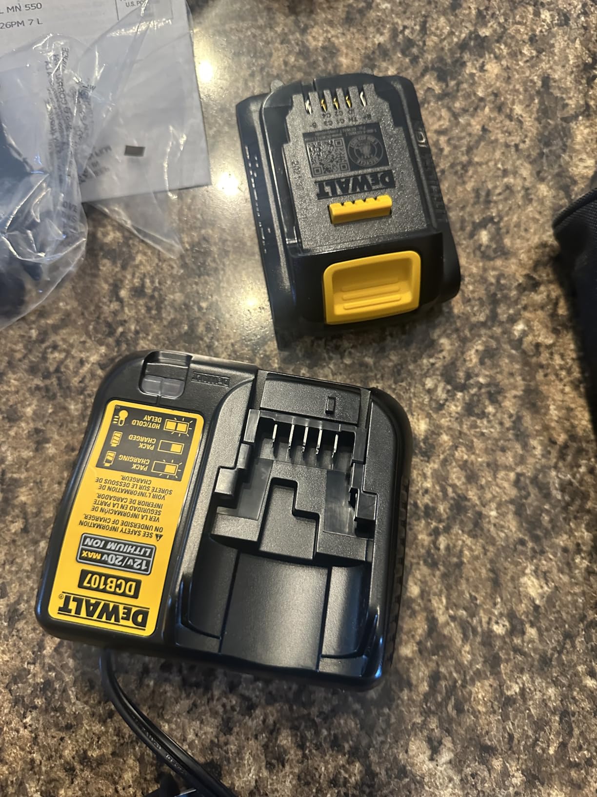 DEWALT 20V MAX XR Oscillating Tool Kit with Blades, 3 Speed Cordless Brushless Multitool, Up to 20,000 OPM, LED Light, Battery and Charger Included (DCS356C1) customer photo 2