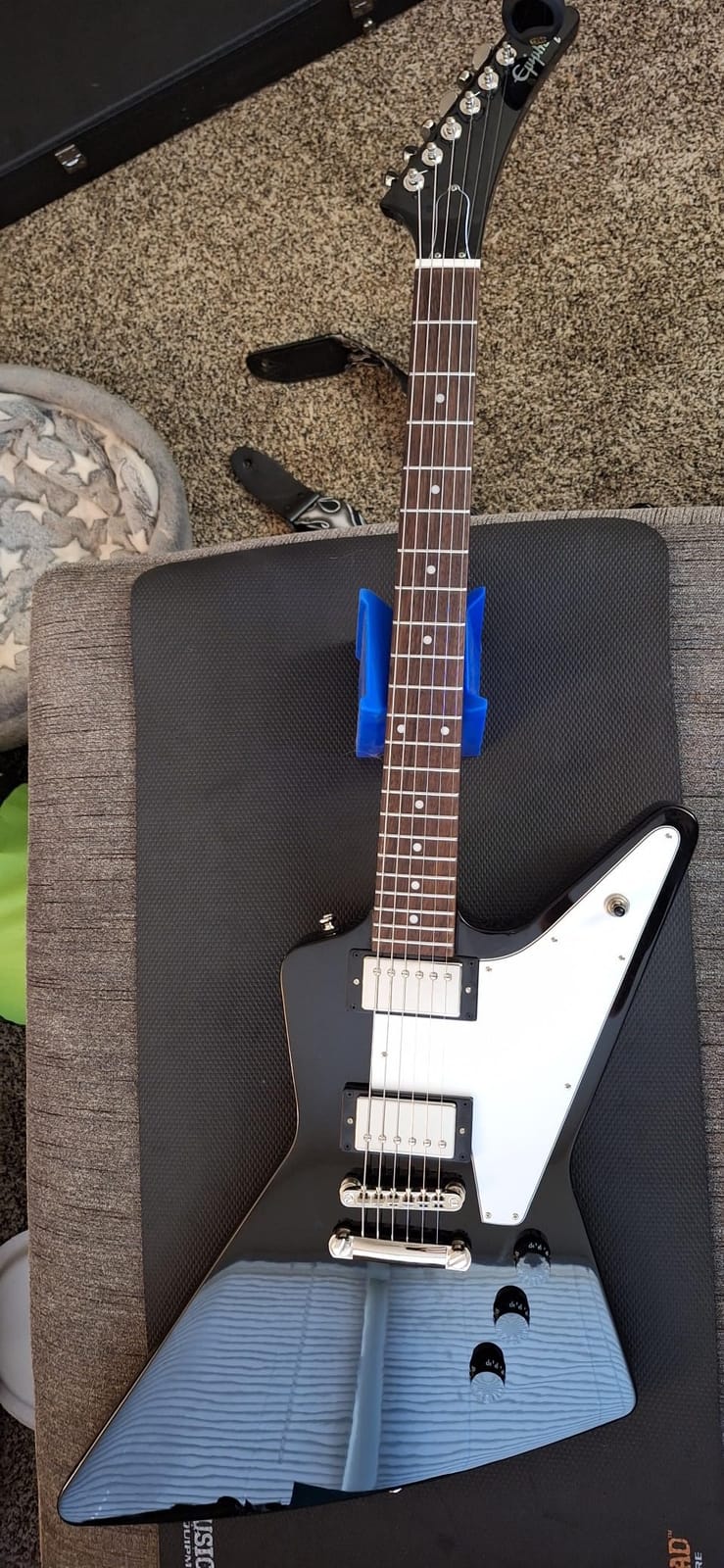 Epiphone Explorer, Ebony customer photo 2