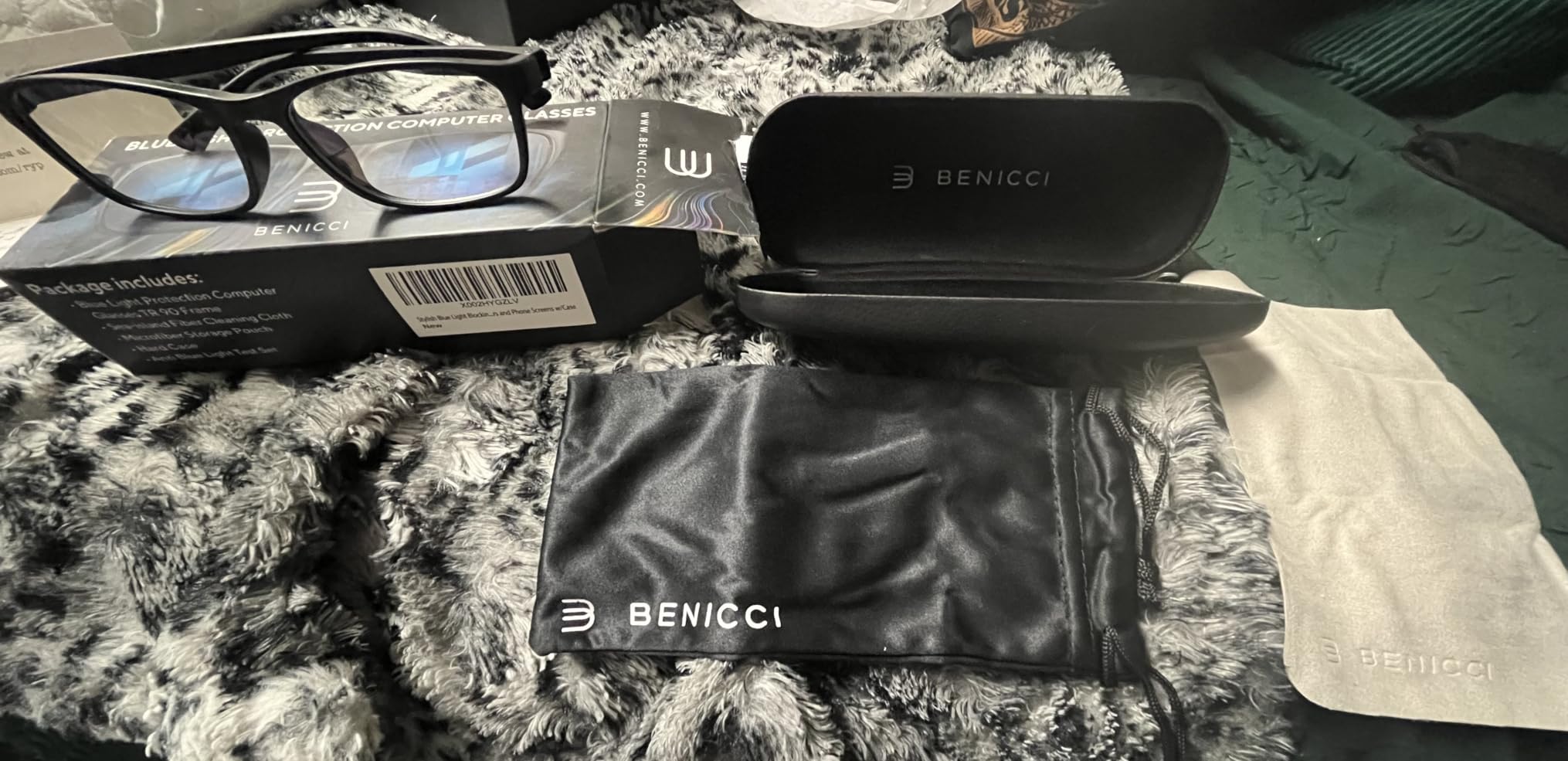 Benicci Stylish Blue Light Blocking Computer Glasses for Men and Women | Eases Digital Eye Strain and Headaches, Anti Glare Lens for Phone, Laptop and TV Screens, Gaming and Reading, with Case customer photo 1