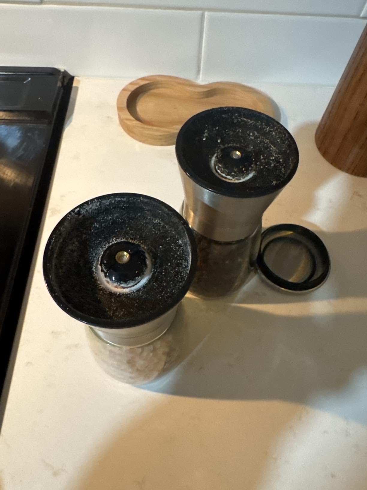 LessMo Salt and Pepper Grinder Set with Wooden Standing Tray, Refillable Pepper Mill Set - Brushed Stainless Steel - Short Glass Shakers with Adjustable Coarseness for Peppercorn, Salt or Spice Mills customer photo 1
