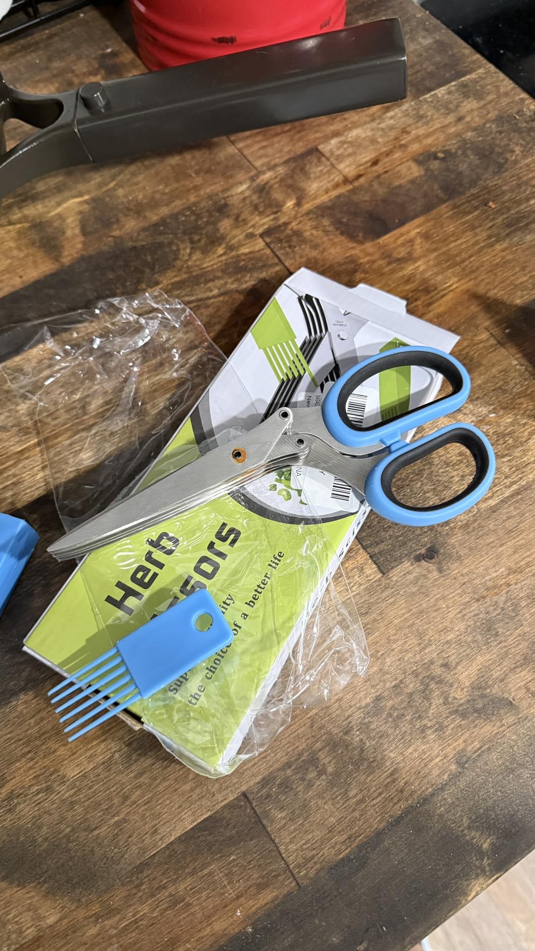 Herb Scissors with 5 Blades & Cleaning Kit, Stainless Steel Kitchen Shears for Herbs, Lettuce, Cilantro, Dishwasher Safe, Soft-Grip Handle customer photo 2