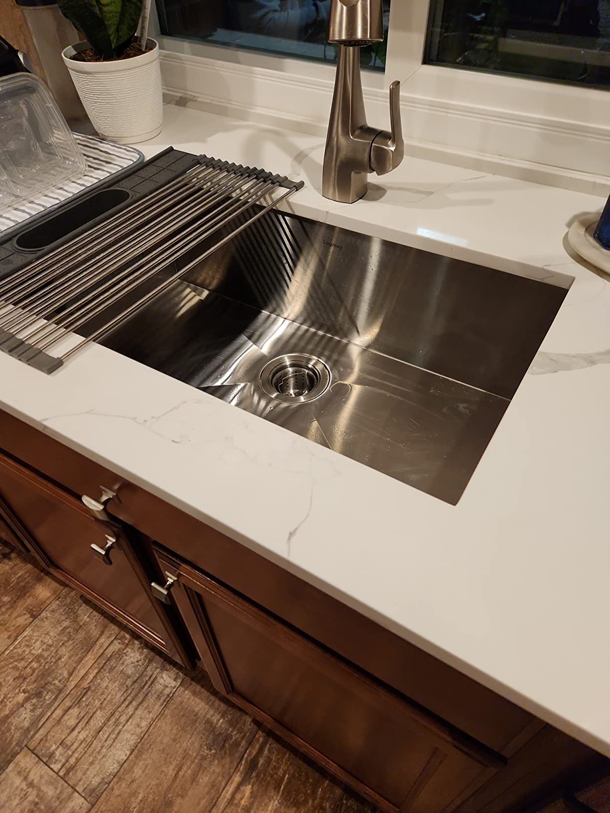 Logmey 33 Inch Undermount Kitchen Sink customer photo 1