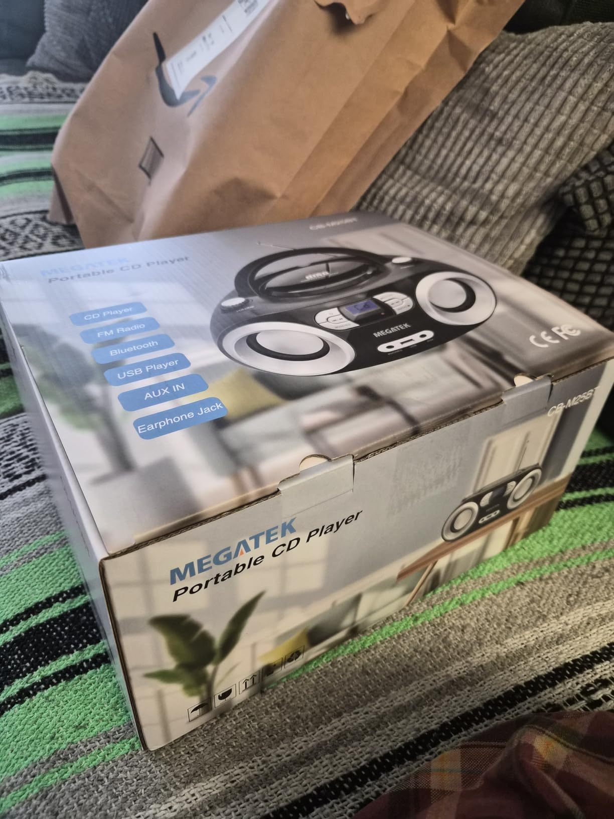 MEGATEK Portable CD Player Boombox with Bluetooth & FM Radio - Black customer photo 2