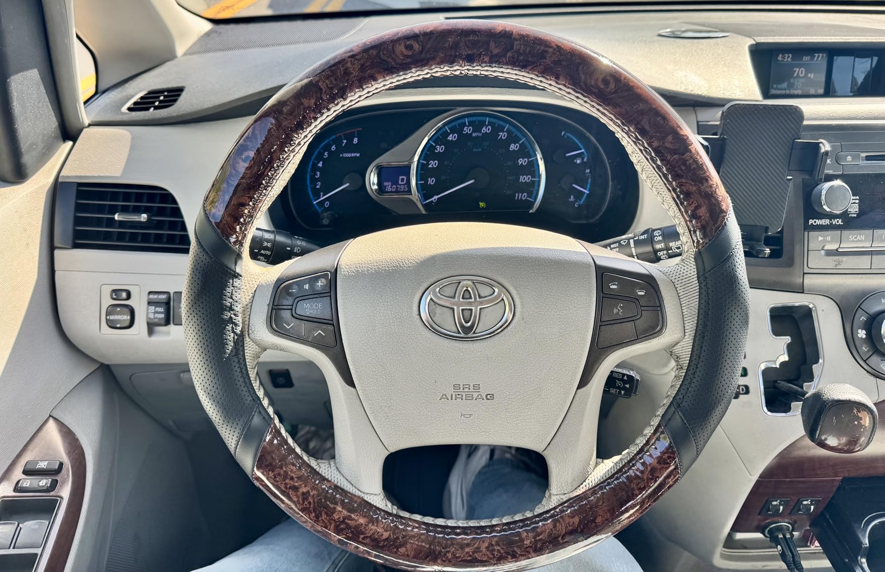 KAFEEK Wood Grain Steering Wheel Cover, Microfiber Leather, 15 Inch customer photo 1