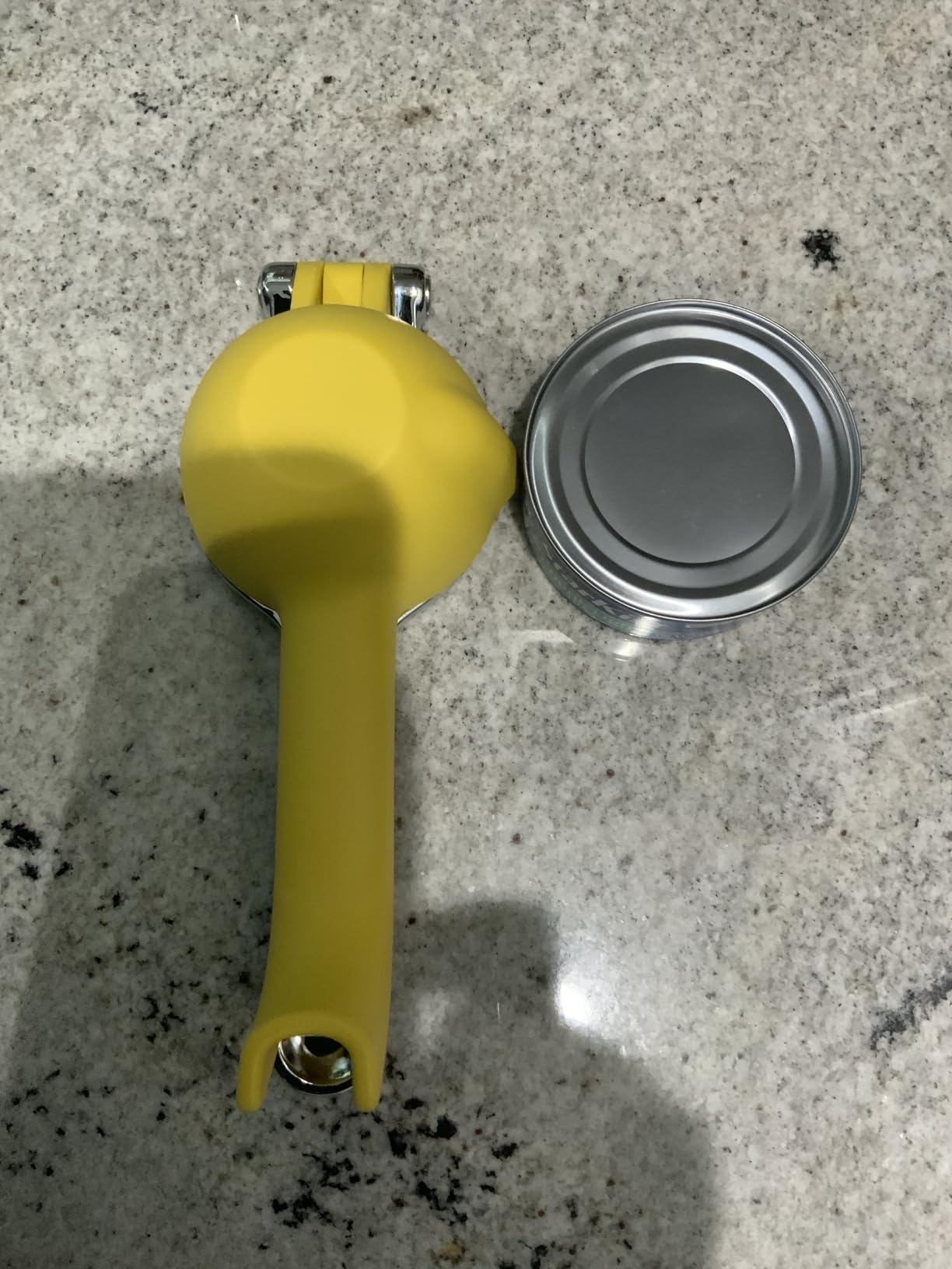 KitchenAid Citrus Juice Press Squeezer for Lemons and Limes with Seed Catcher and Pour Spout, Lemon, 8 Inch customer photo 1