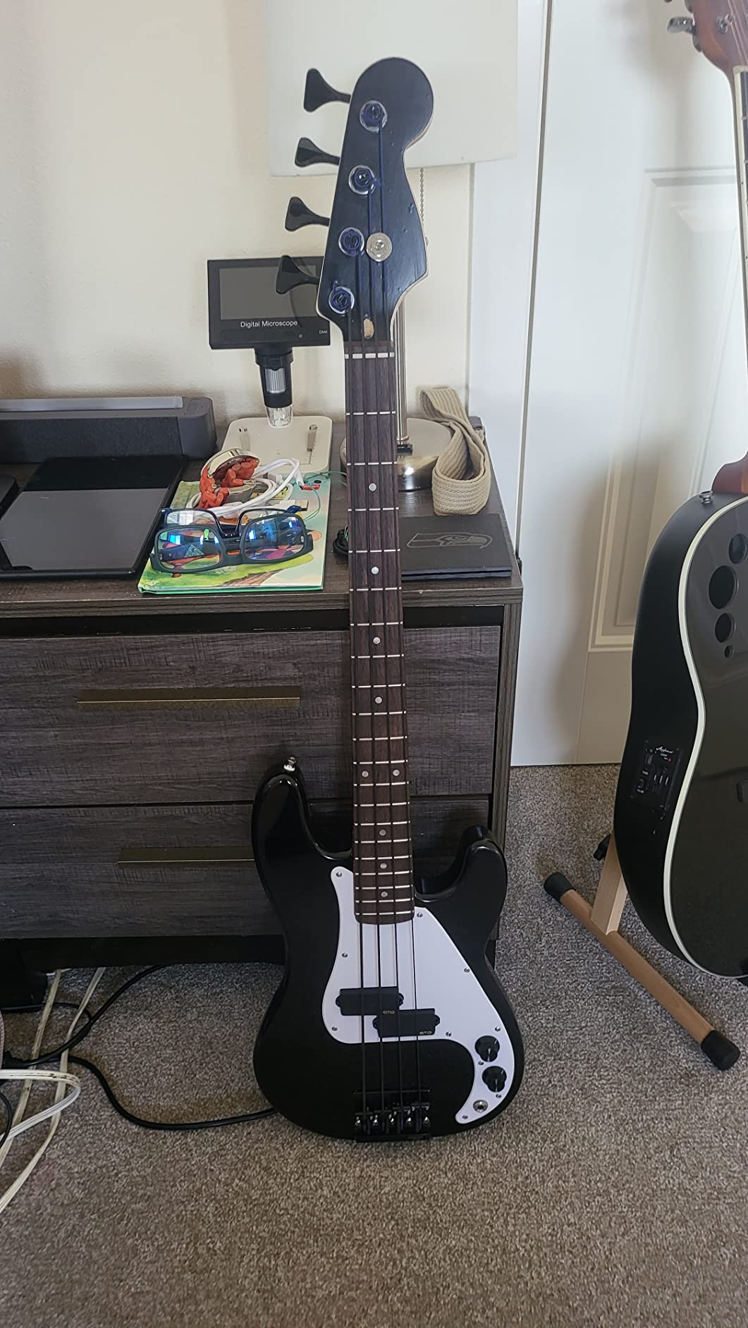 Squier Mini Precision Bass, Black, Laurel Fingerboard customer photo 1