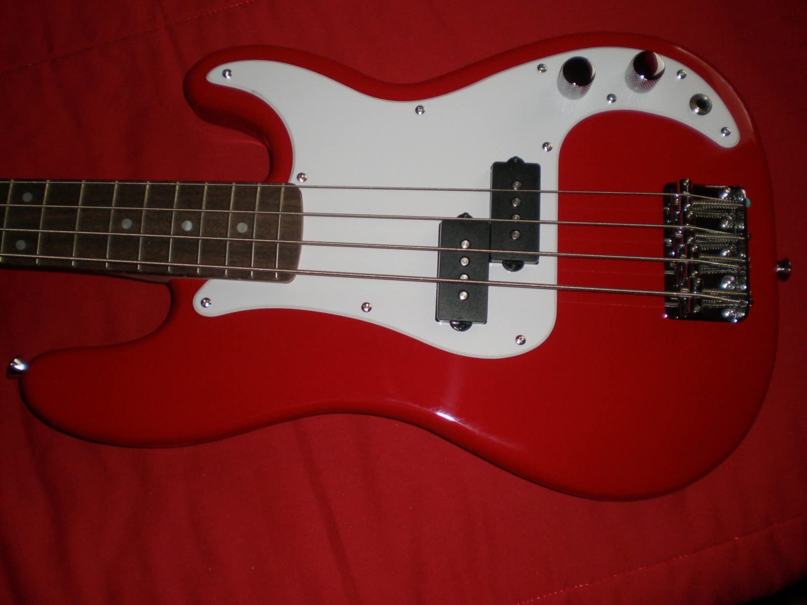 Fender Mini Precision Bass Guitar, Short Scale, 3/4 Size, Dakota Red customer photo 2