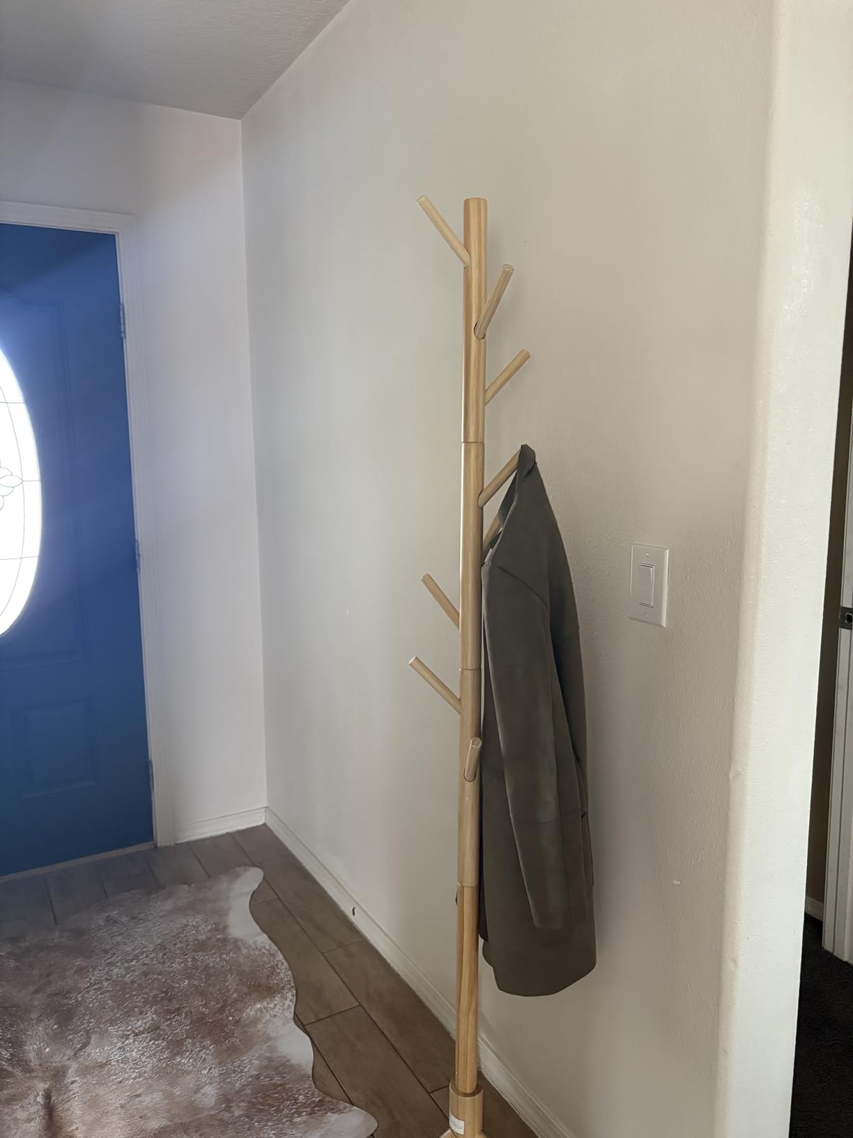 Pipishell Solid Wooden Coat Rack Freestanding with 8 Hooks, Brown | 3 Height Options, 100% Pine Wood, Tool-Free Assembly, Large Triangular Base, Smooth Rods & Hooks Prevent Clothing Snags customer photo 2