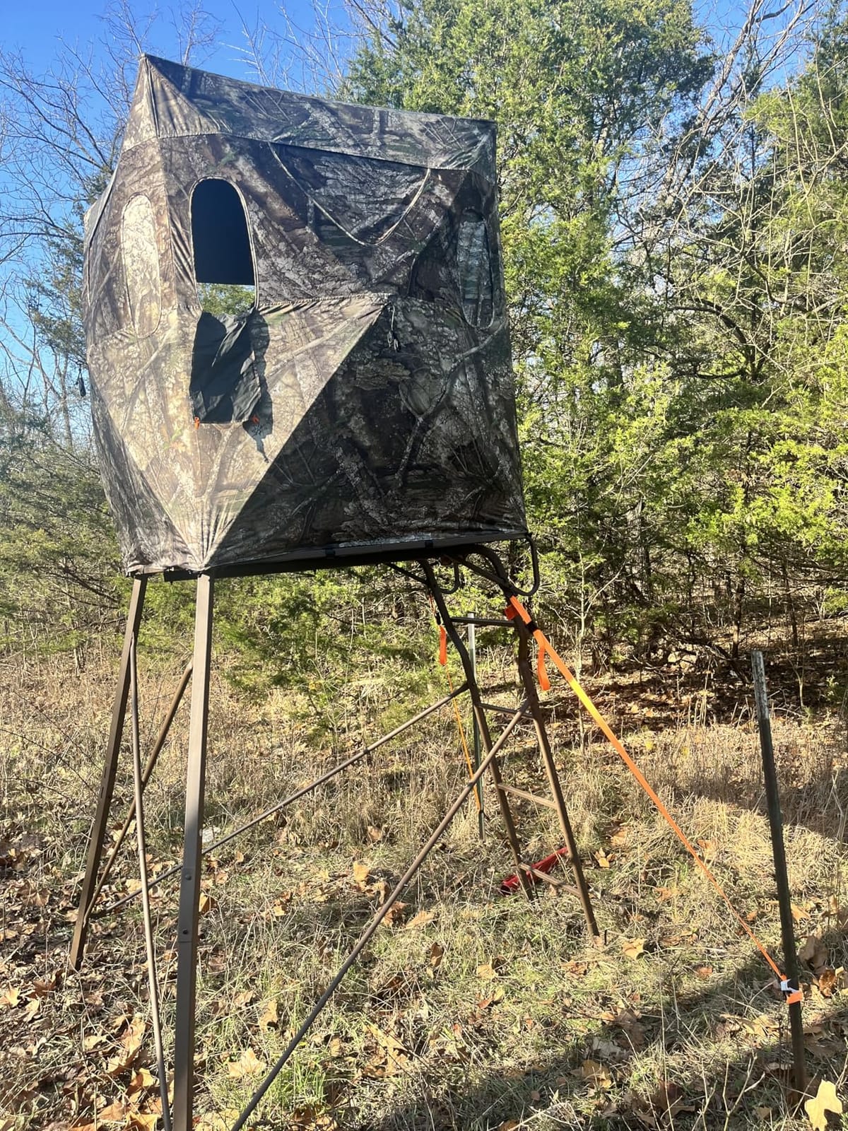 Guide Gear 6 Foot Tripod Hunting Tower Blind, 2-Man Stand Elevated, Hunting Gear Equipment Accessories, 4 by 4 customer photo 2