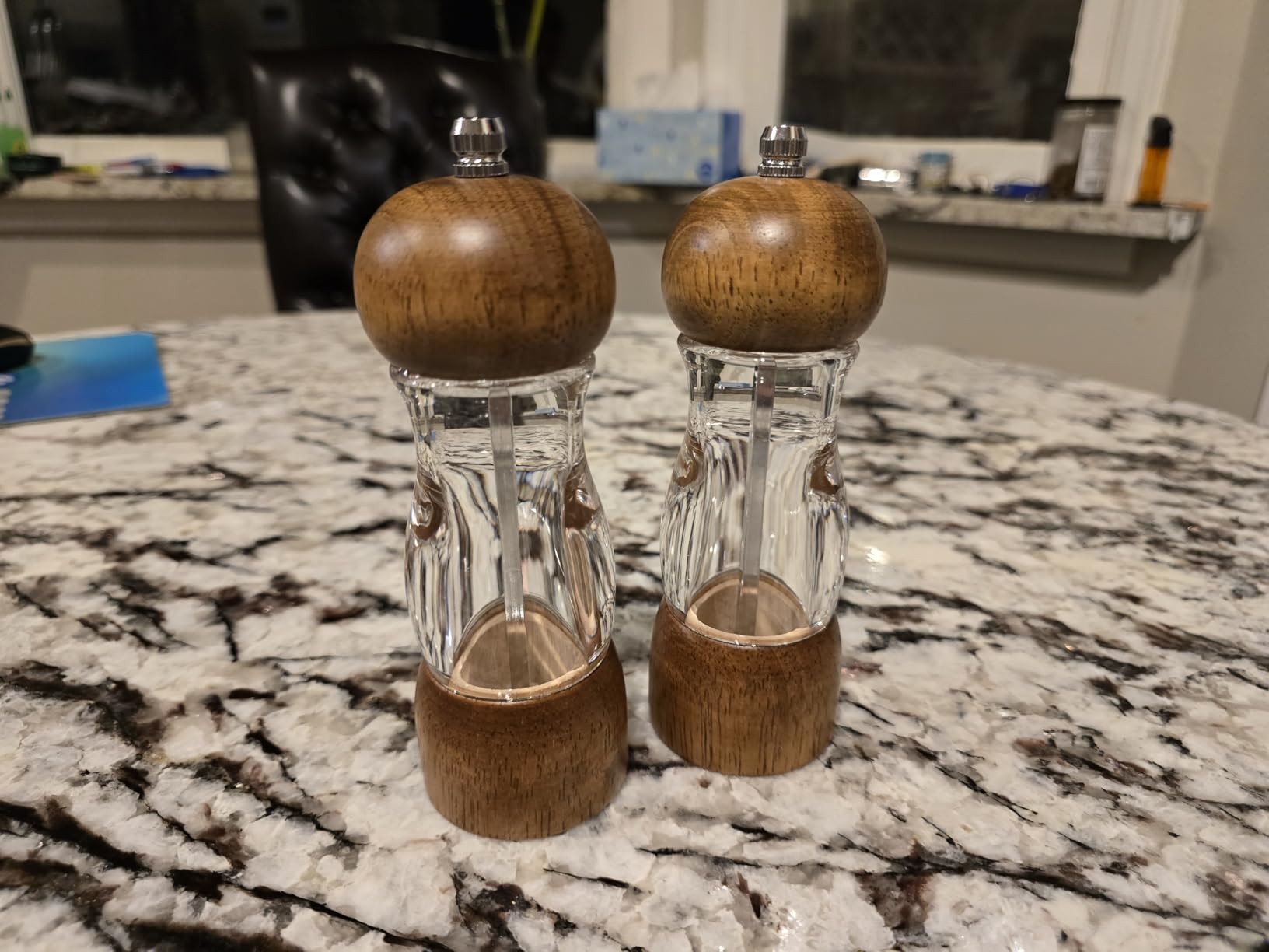 Haomacro Wood Salt and Pepper Grinder Set Classic Manual Pepper Mills customer photo 2