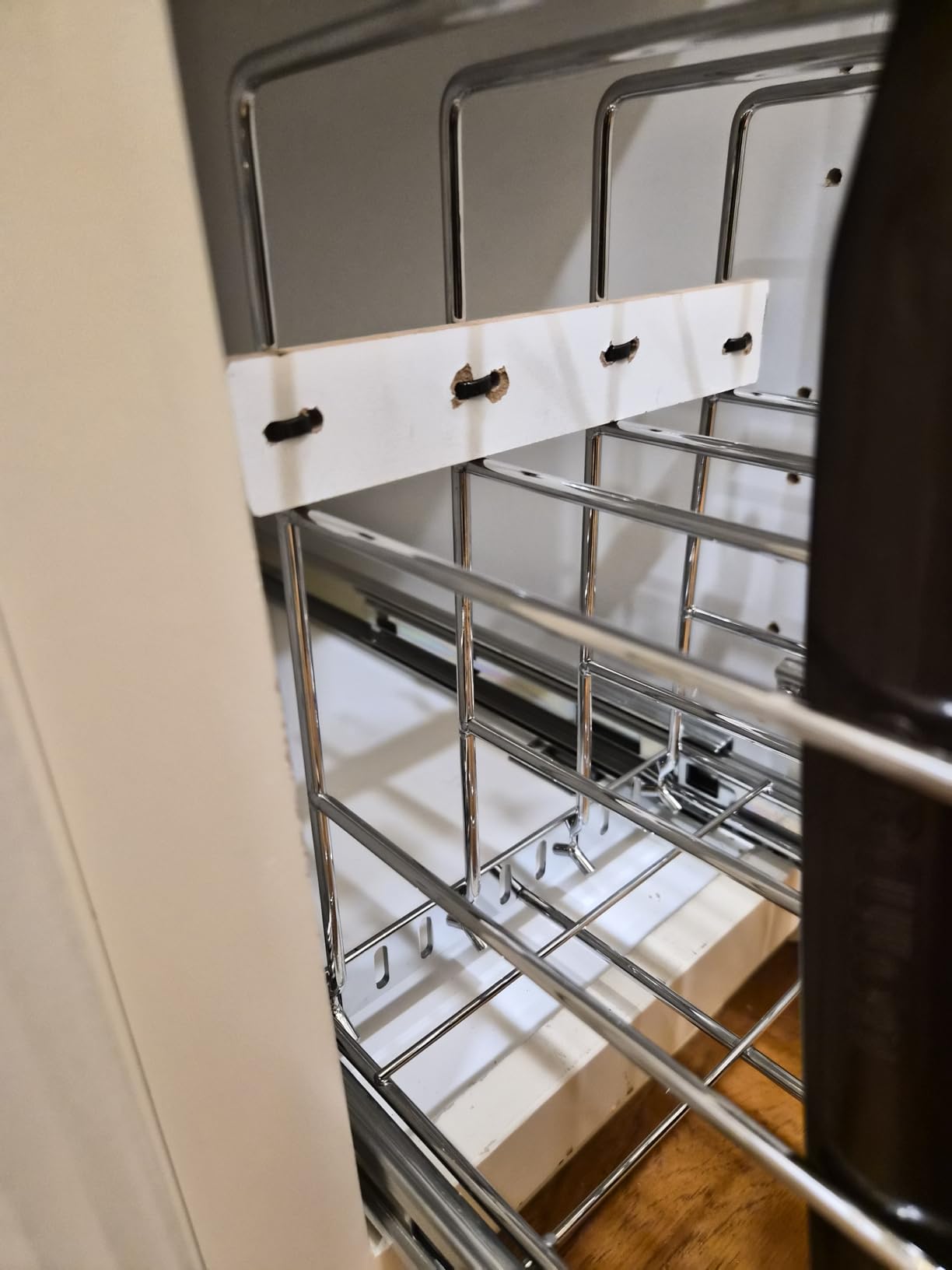 Pull Out Organizer for Bakeware, Cutting Board and Trays, 8.5