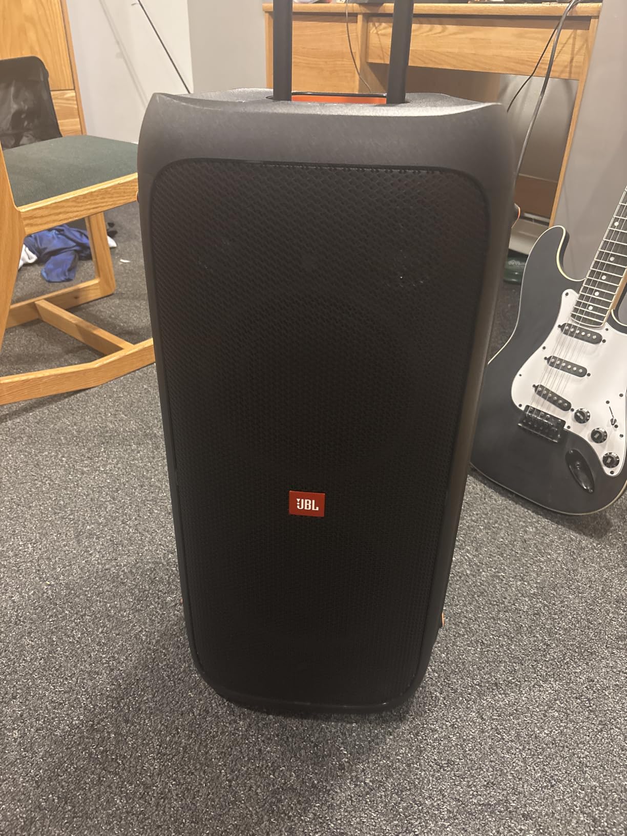 JBL Partybox 310 - Portable Party Speaker with Long Lasting Battery, Powerful JBL Sound and Exciting Light Show,Black customer photo 1