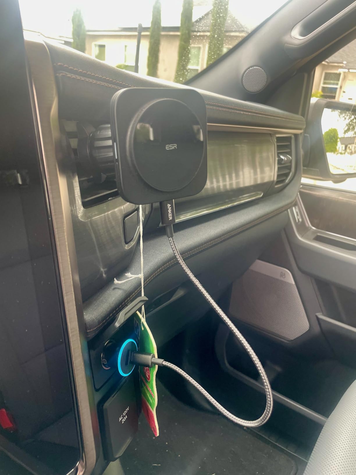 ESR for MagSafe Car Mount Charger for iPhone Duo/18 Pro/17-12, Samsung S26 customer photo 2