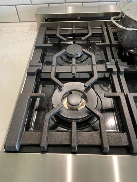 ZLINE 24 in. 2.8 cu. ft. Legacy Dual Fuel Range with 4 Burner Gas Cooktop and Electric Convection Oven in Stainless Steel (RA24) customer photo 1