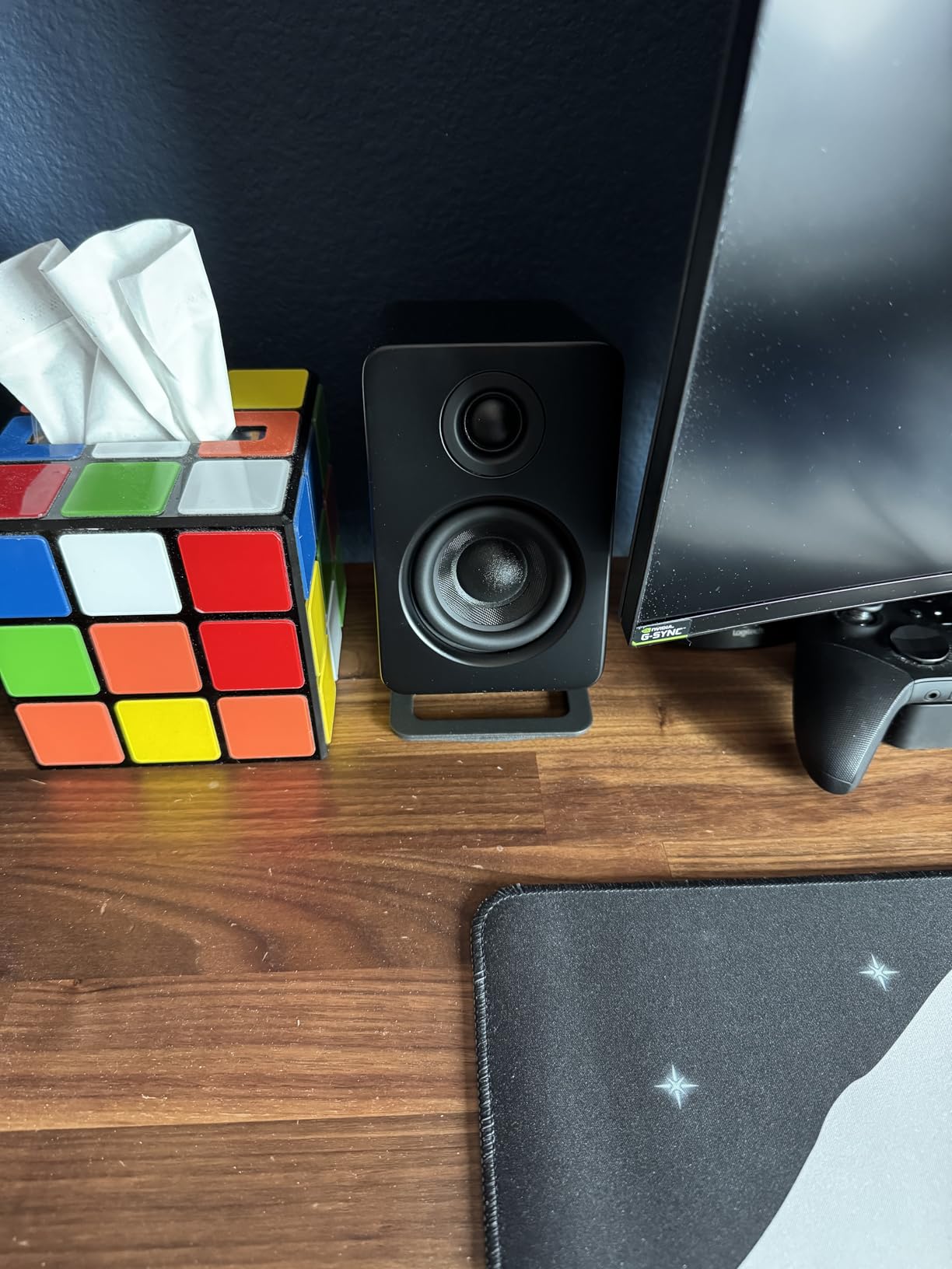 Kanto YU2 Powered 2 Channel Stereo Computer Speakers W/Built-in USB DAC - Walnut customer photo 2