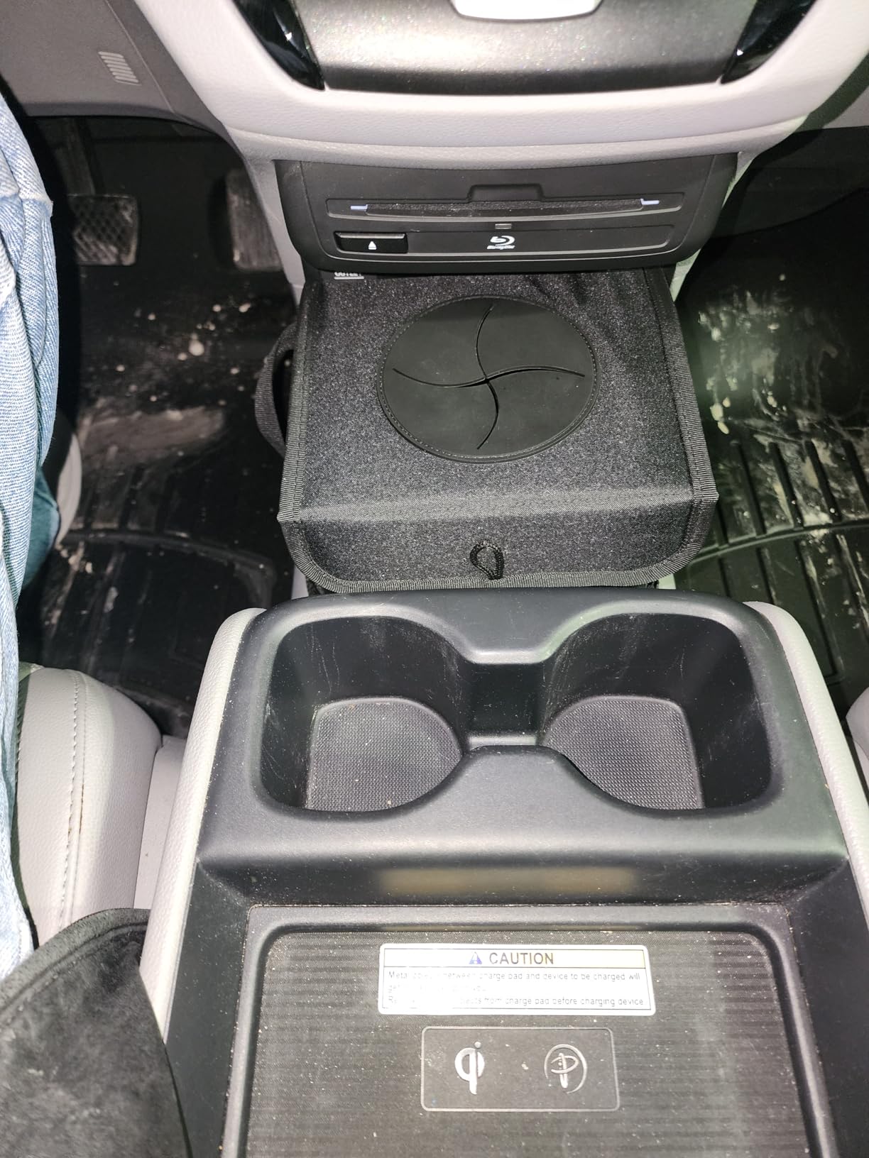 Creathing Car Trash Can [Touring Edition] - Removable Liner - 100% Leakproof, Odor Control Lid, Hanging Garbage Bin for SUV, Truck, Car (2 Gal, Black) customer photo 2