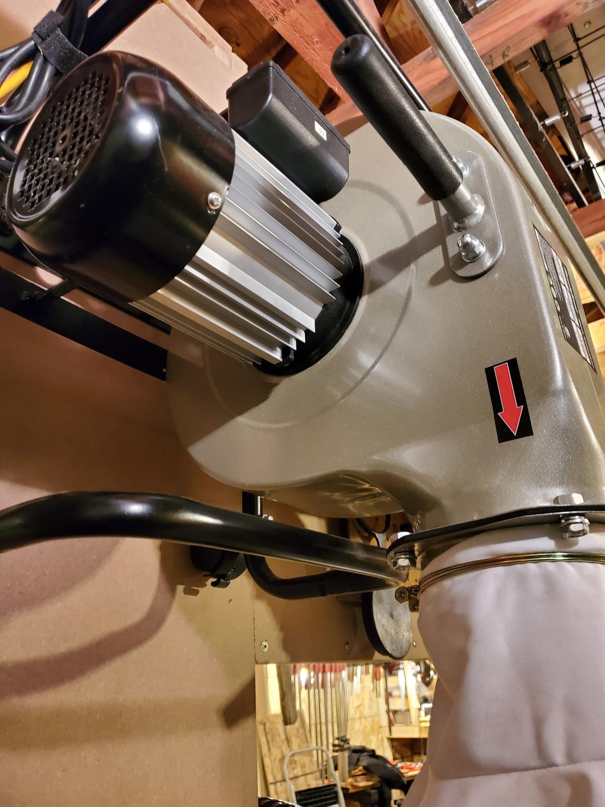 BUCKTOOL 1HP 6.5AMP Wall-mount Dust Collector with Remote Control and 2-micron Dust Filter Bag 550CFM Air Flow DC30A-1 customer photo 2