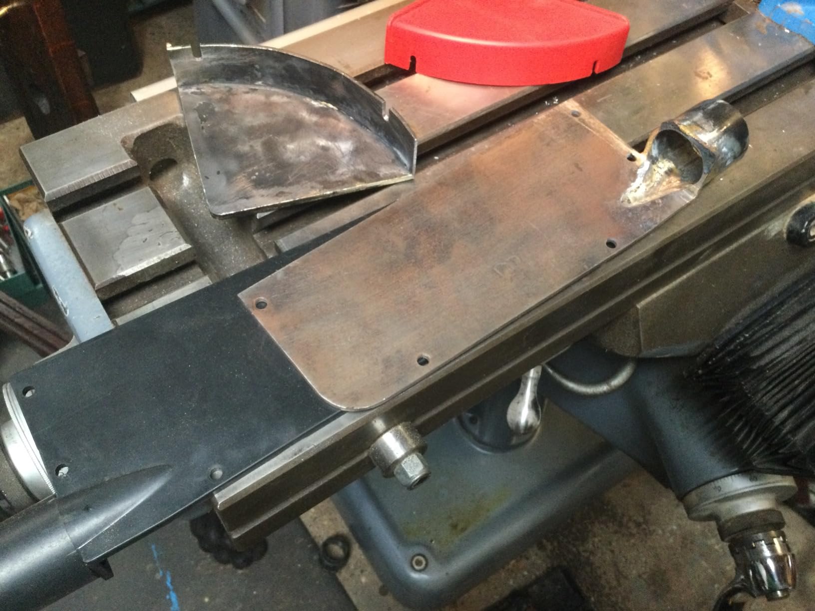 BUCKTOOL Pro 1HP Bench Belt Sander for Metal Working, 4 x 36 in Belt and 8 in Disc Sander with 1HP Direct-drive Motor, Benchtop for Metalworking, BD4801-M customer photo 1