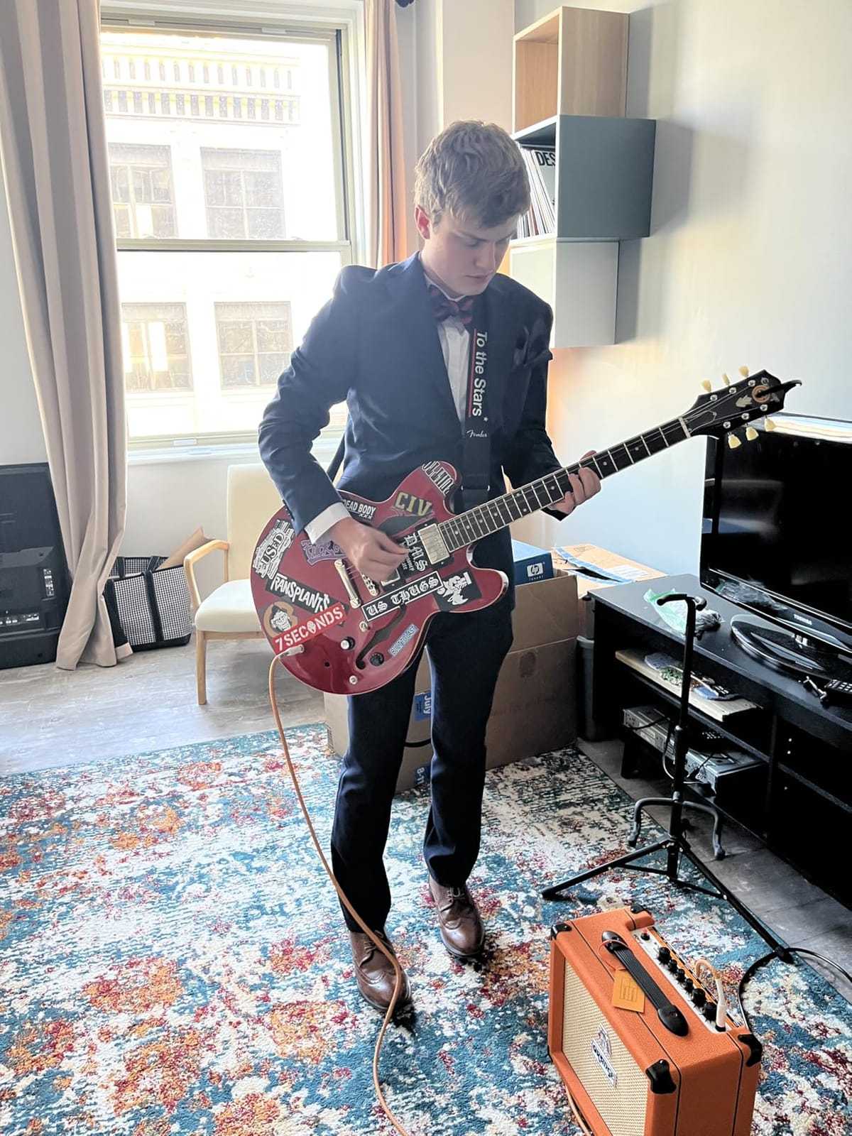 Epiphone ES335 Semi Hollowbody, Cherry customer photo 2