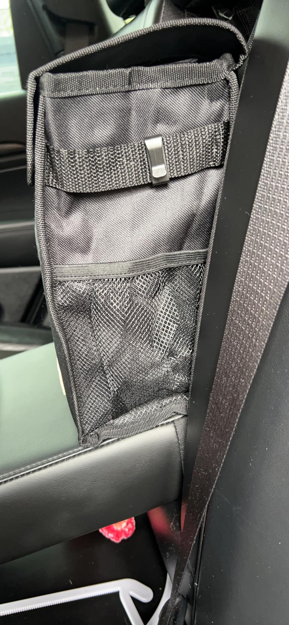 Femuar Leak Proof Car Trash Can with Lid - Waterproof Automotive Garbage Bin for SUVs, Collapsible and Portable Car Trash Bag, Black customer photo 1