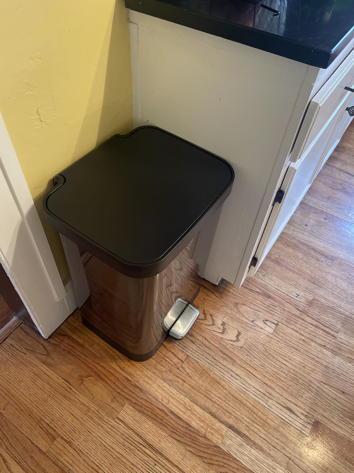 Glad Stainless Steel Trash Can with Clorox Odor Protection, 13 Gal, Pewter customer photo 1