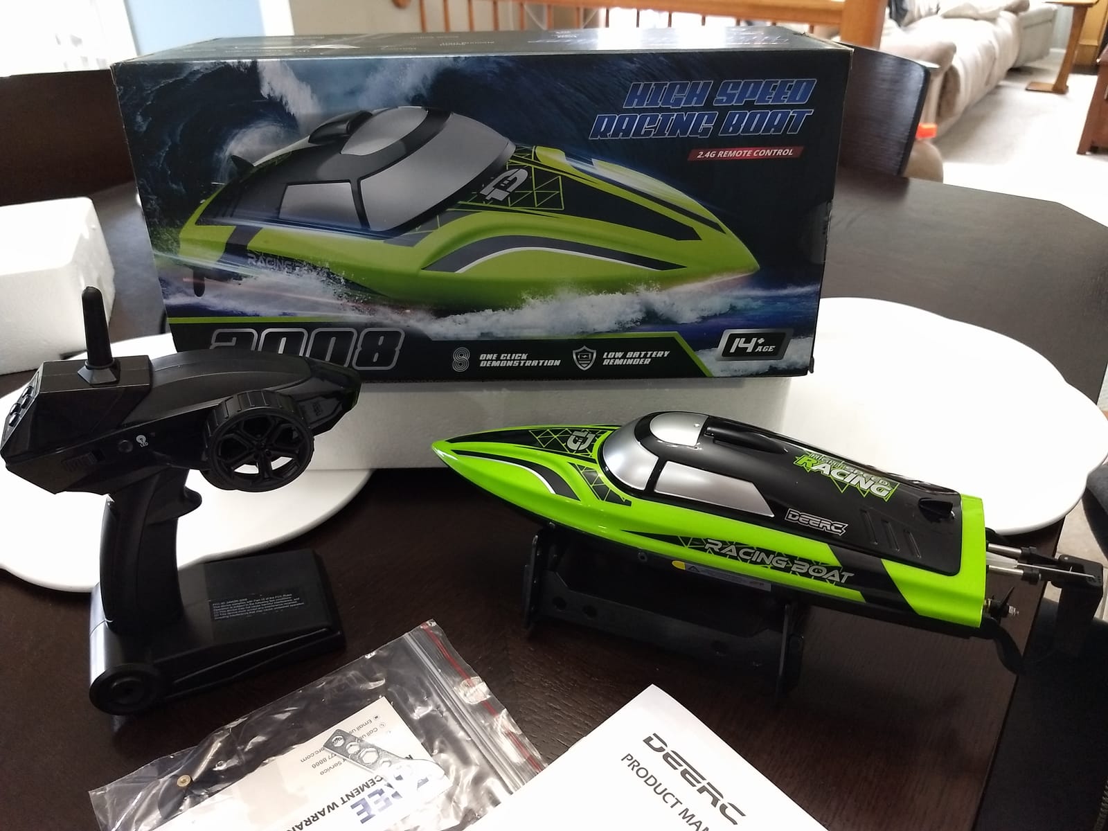 DEERC 14-Inch High Speed RC Boat, 20+ MPH, Auto Self-Righting, 2 Batteries customer photo 1