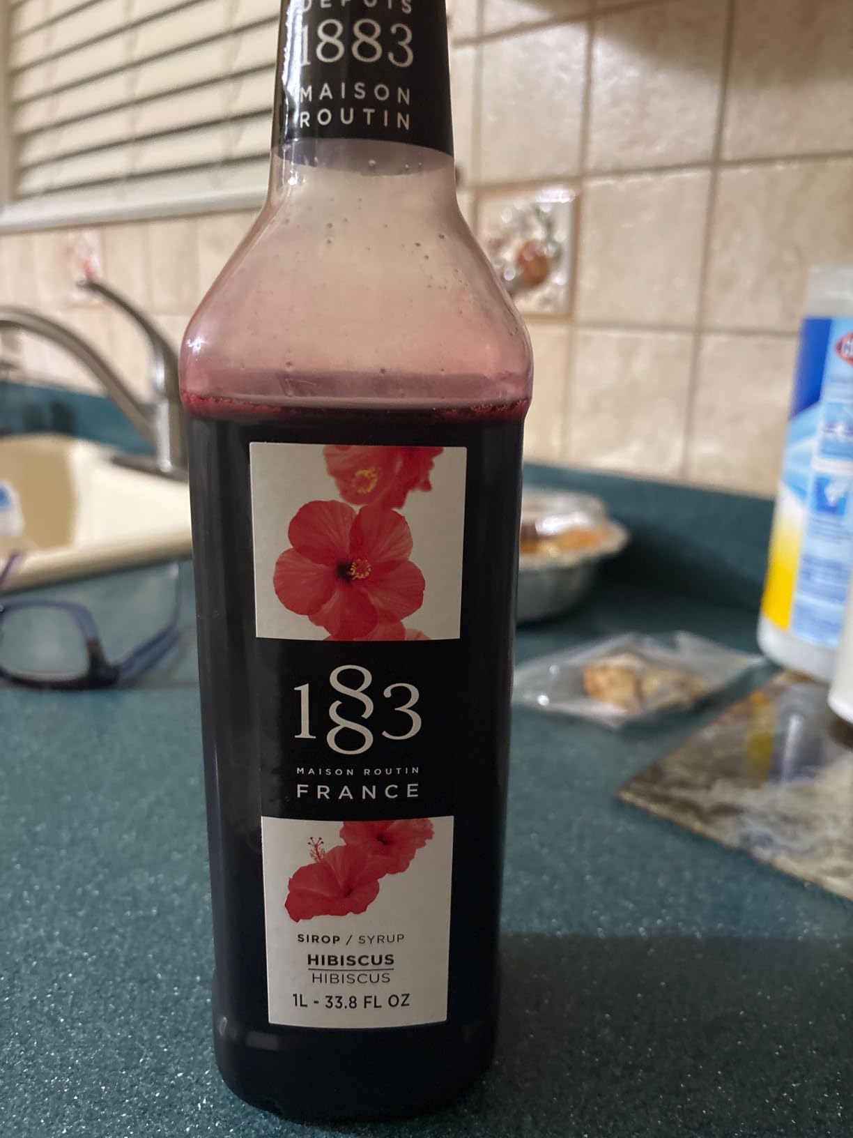 1883 Hibiscus Syrup for Drinks, Made in France, 1 Liter Plastic Bottle customer photo 2
