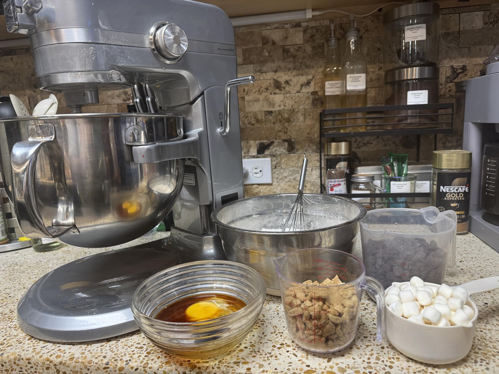 Kenmore Elite 600W Bowl Lift Stand Mixer - Digital 10 Speed Mixing, Electric, Countertop, Heavy Duty, Kitchen Appliance, 5 & 6 Qt Stainless Steel Bowls With Flat Beater, Whisk, Dough Hook Attachments customer photo 1