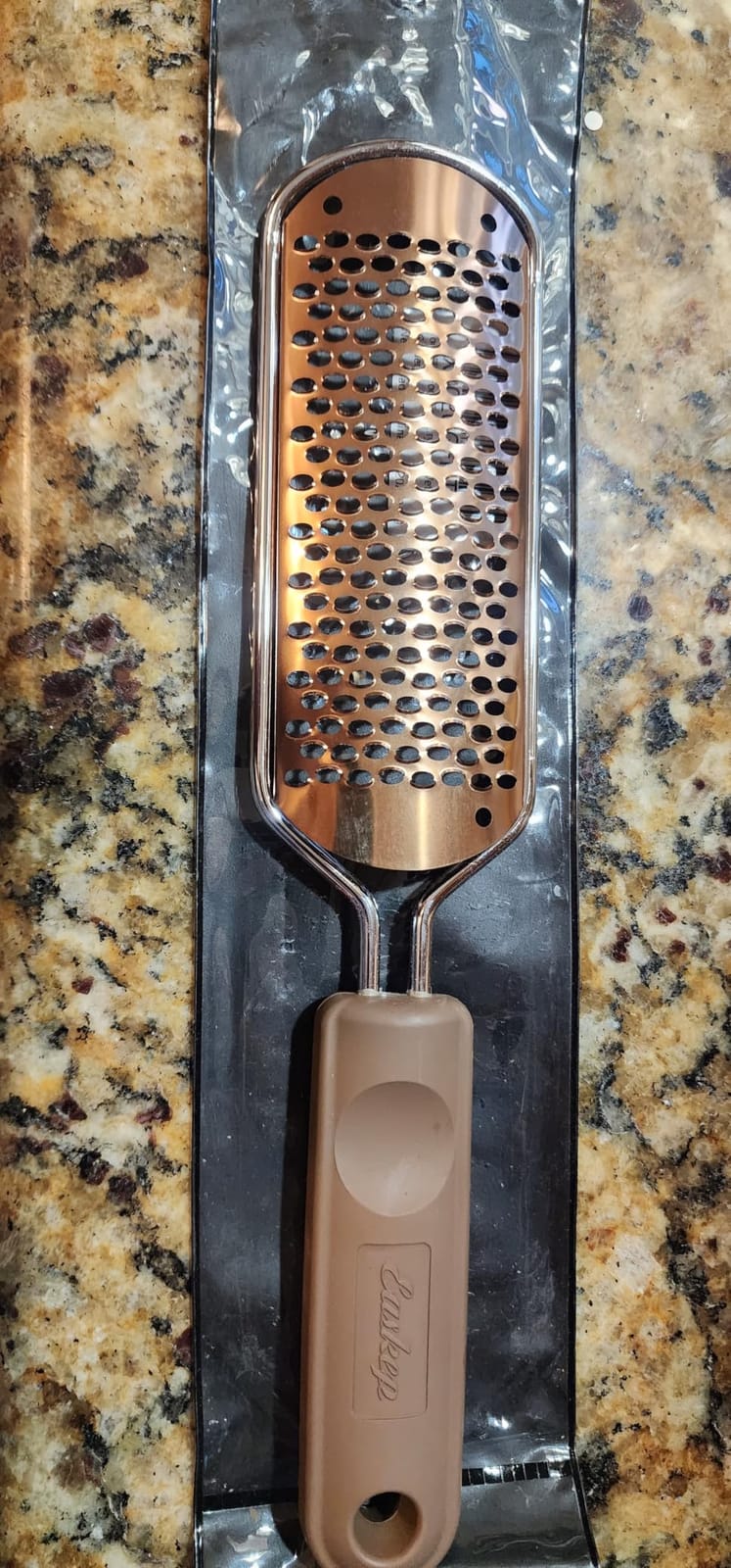 Foot File Foot Scrubber Pedicure - Callus Remover for Feet Easkep Professional Grater Rasp Foot Scraper Corns Callous Removers Cracked Dead Skin Remover for Dry and Wet Feet (Golden) customer photo 2