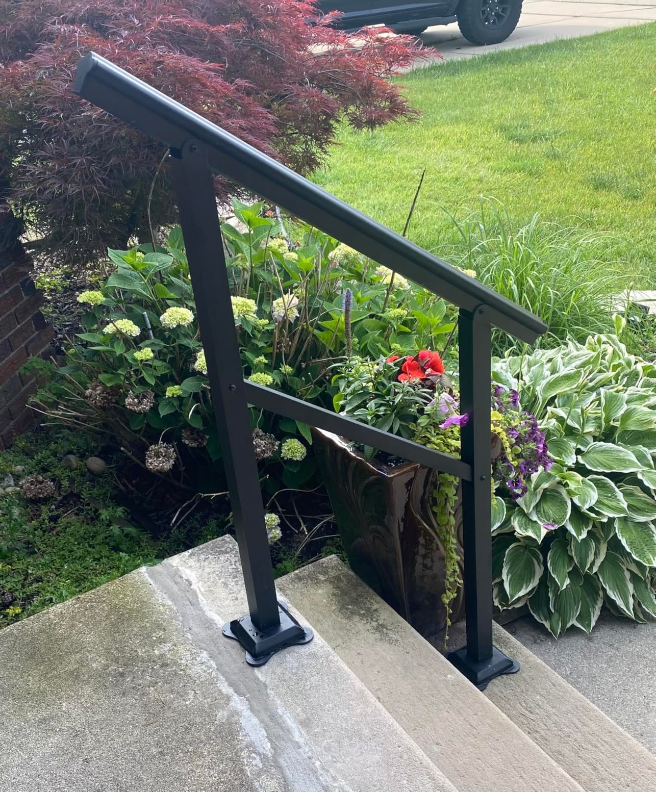 VEVOR Outdoor Handrail 200LBS Load Handrail Outdoor Stairs Aluminum Stair Handrail 60 x 35 Outdoor Stair Railing Transitional Range from 0 to 50° Staircase Handrail Fits 4-5 Steps with Screw Kit customer photo 2